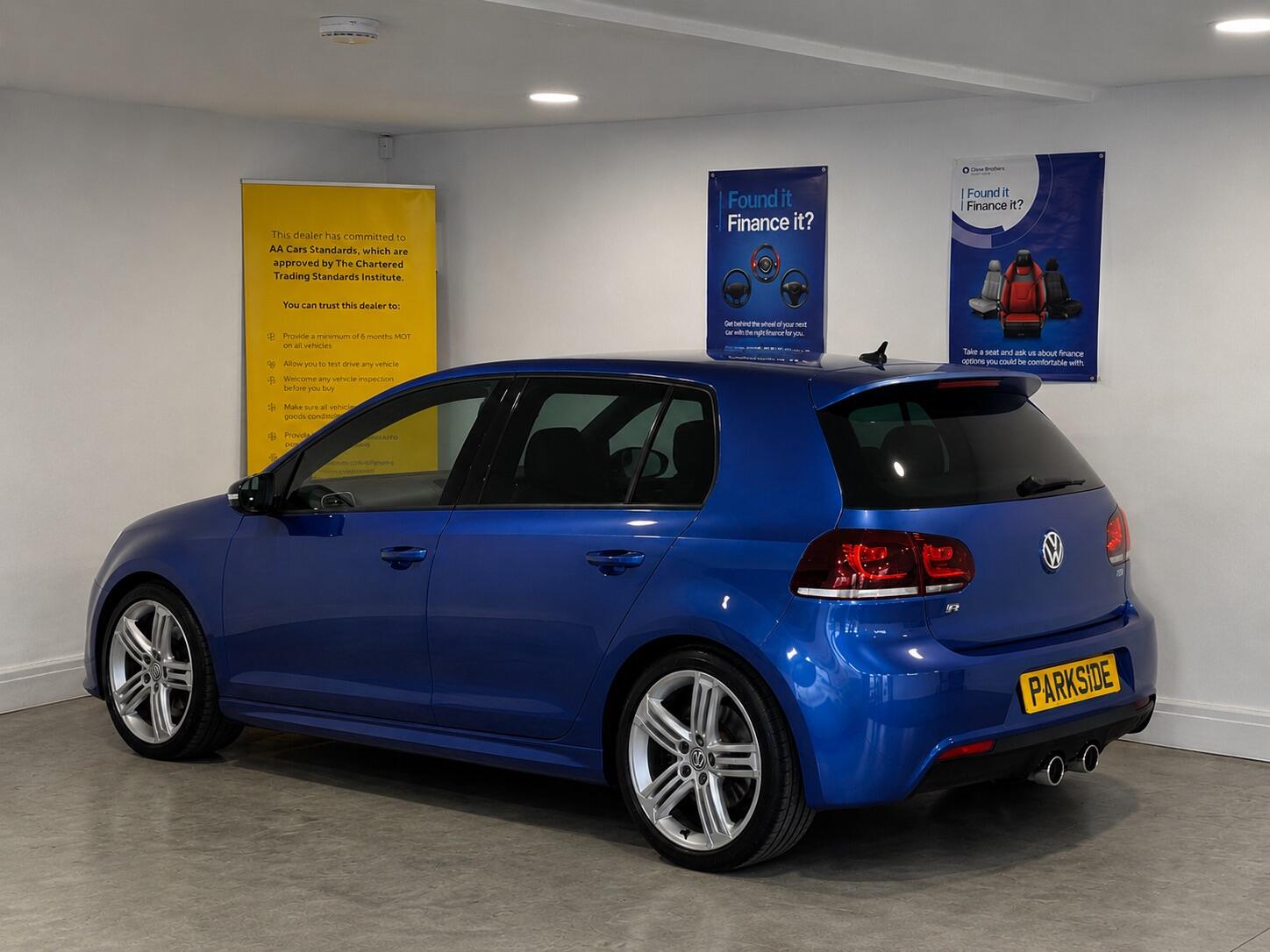 Volkswagen Golf - Image 4