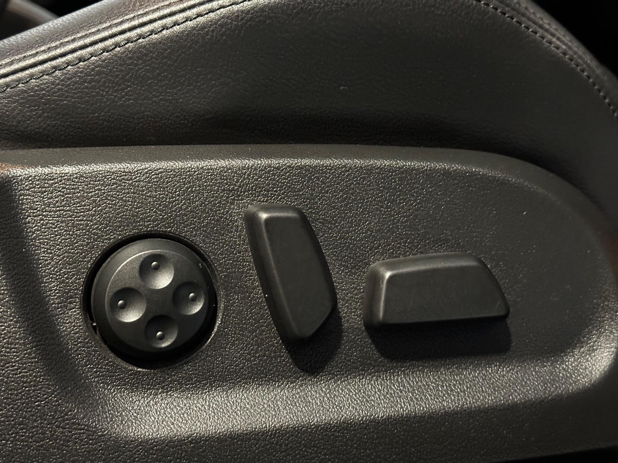 Volkswagen Golf - Image 16