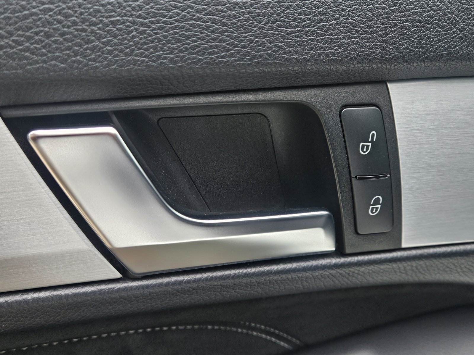 Mercedes C Class - Image 24