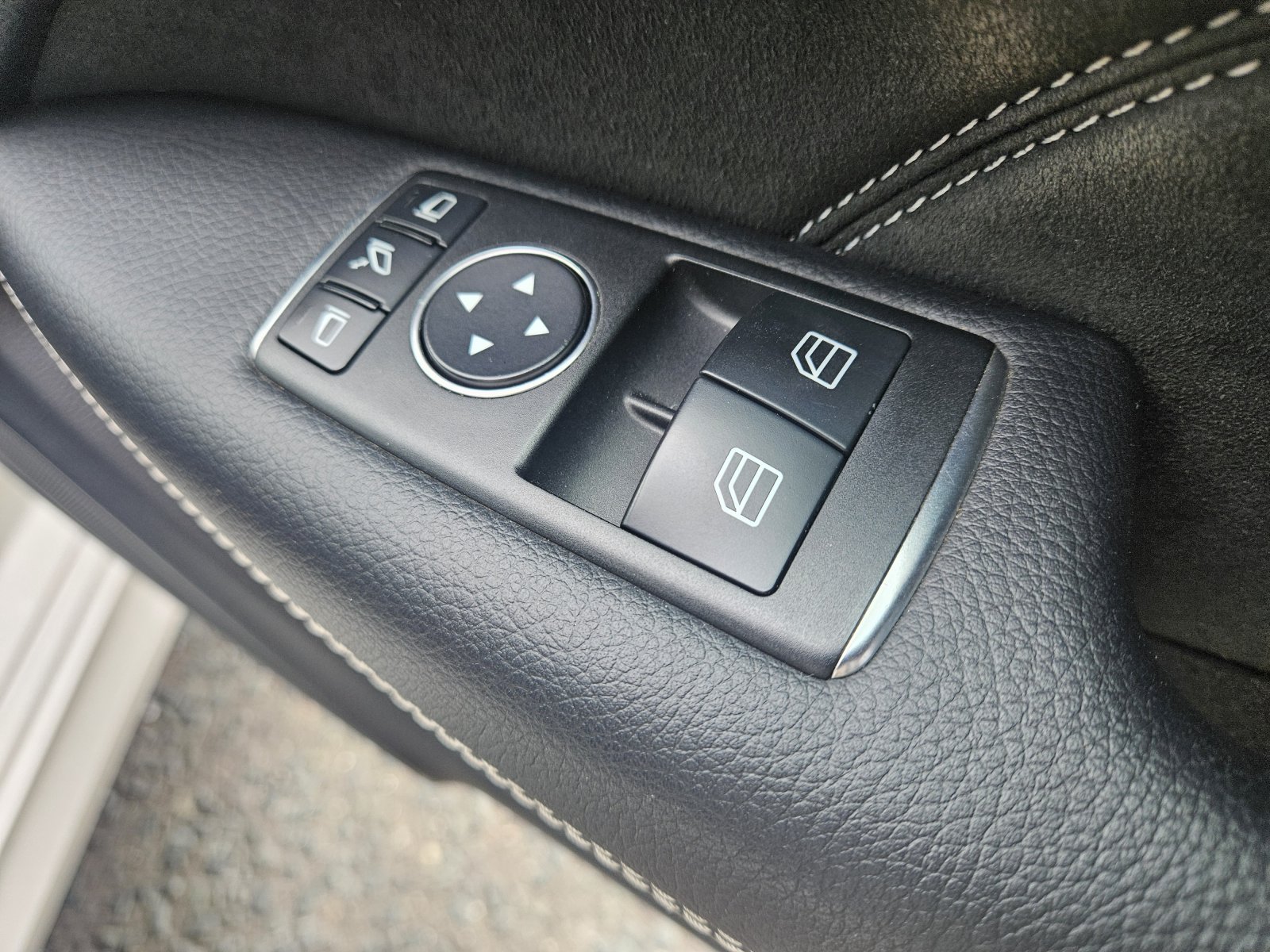 Mercedes C Class - Image 28