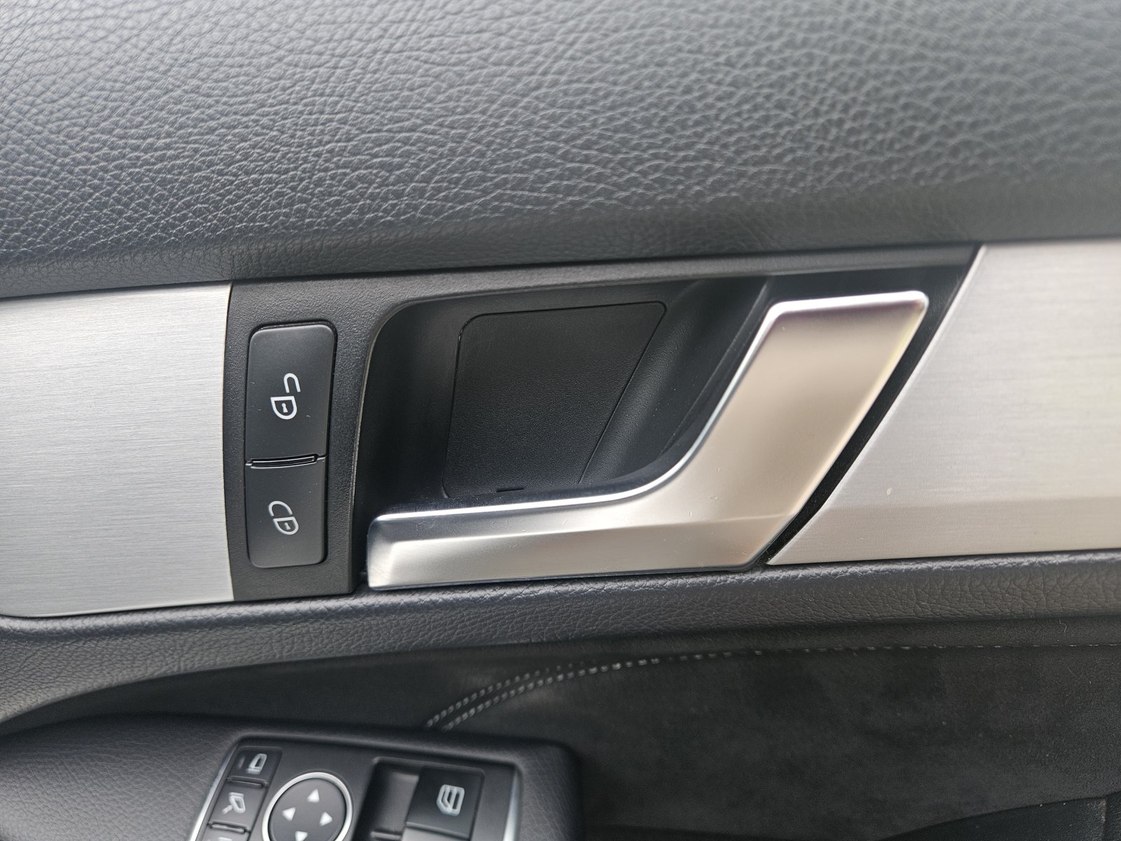 Mercedes C Class - Image 29