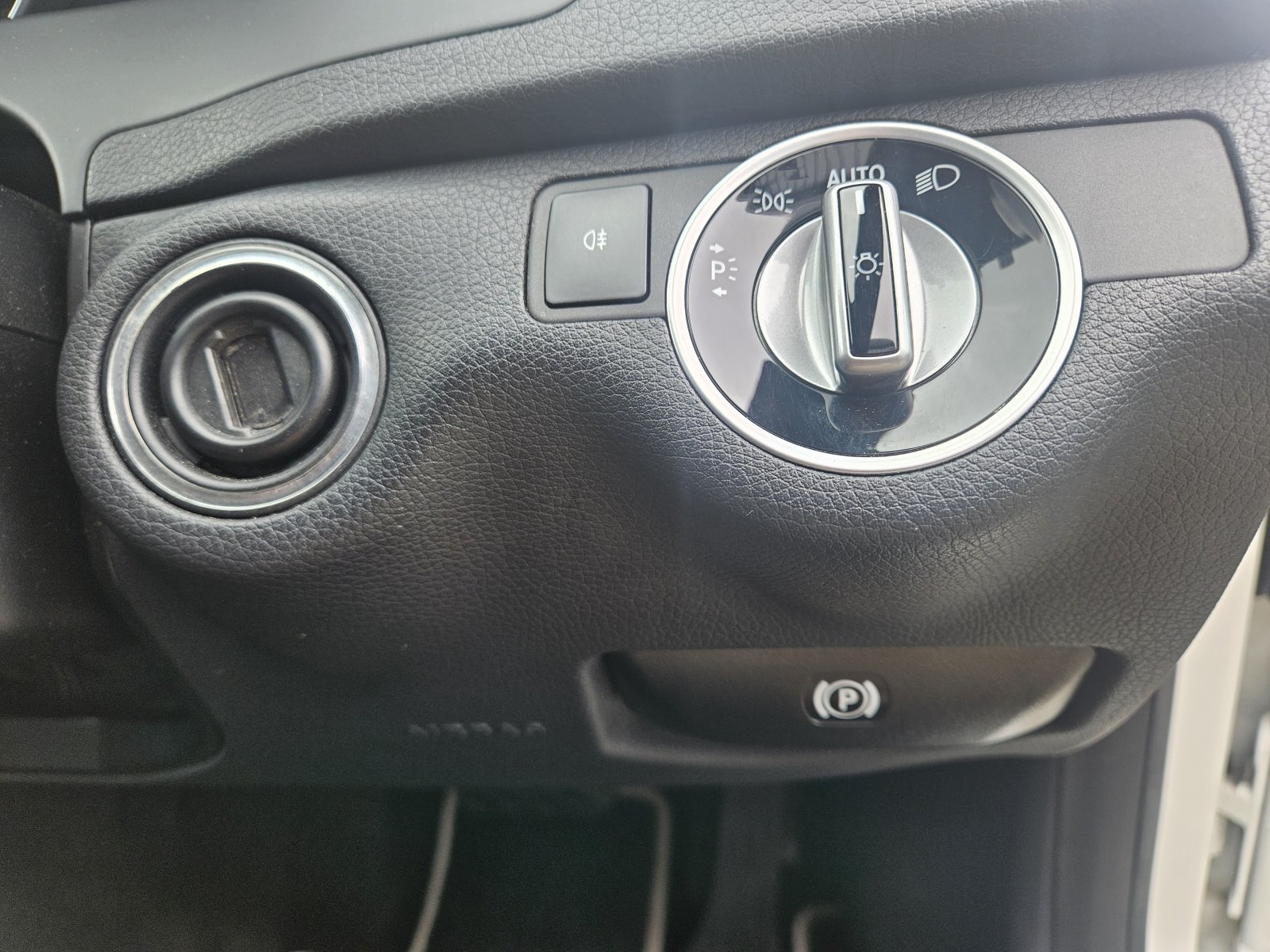Mercedes C Class - Image 32