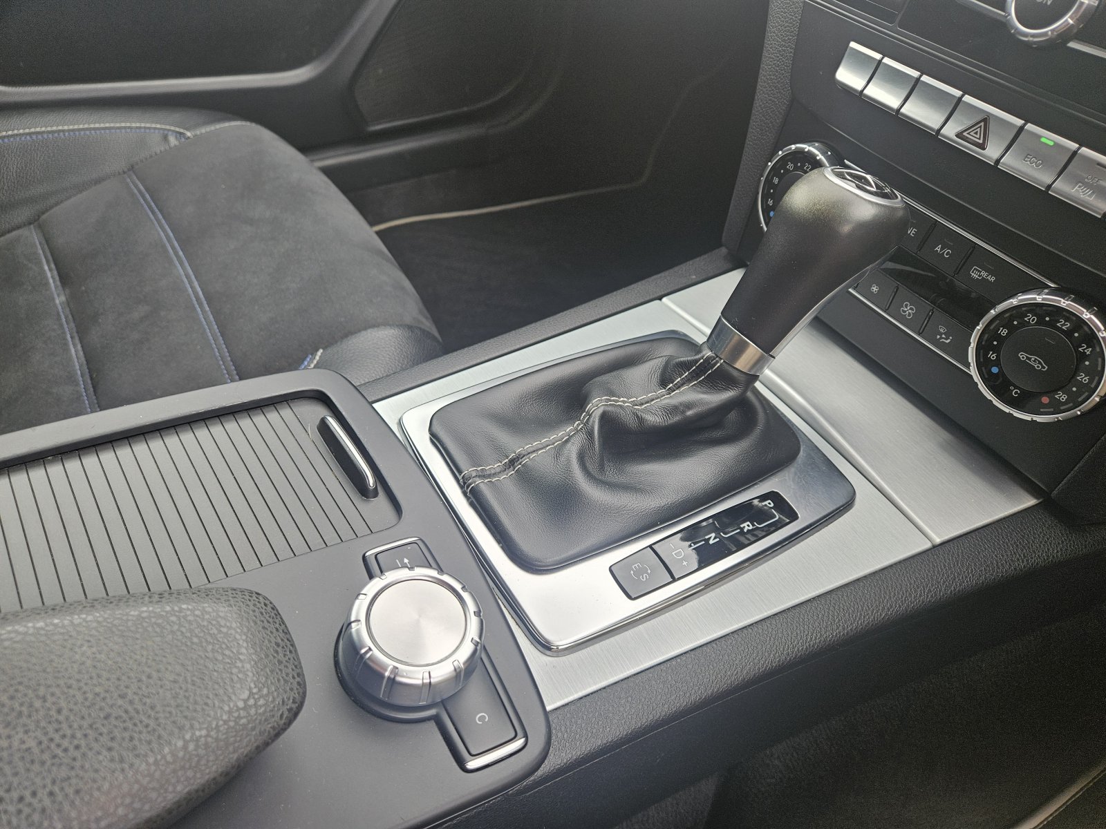 Mercedes C Class - Image 41