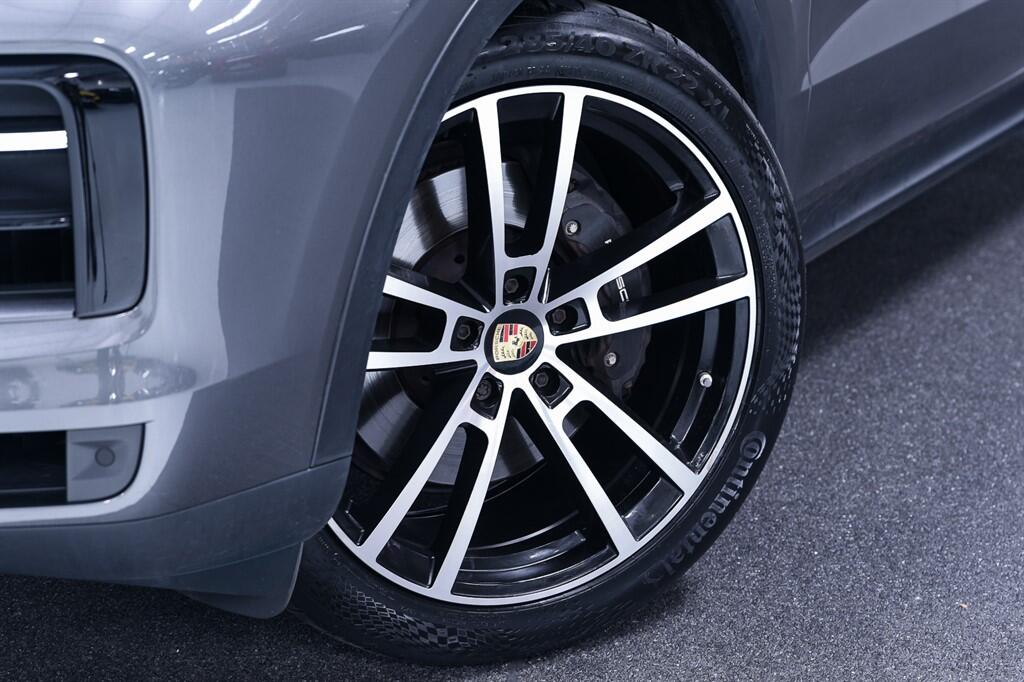 Porsche Cayenne - Image 7
