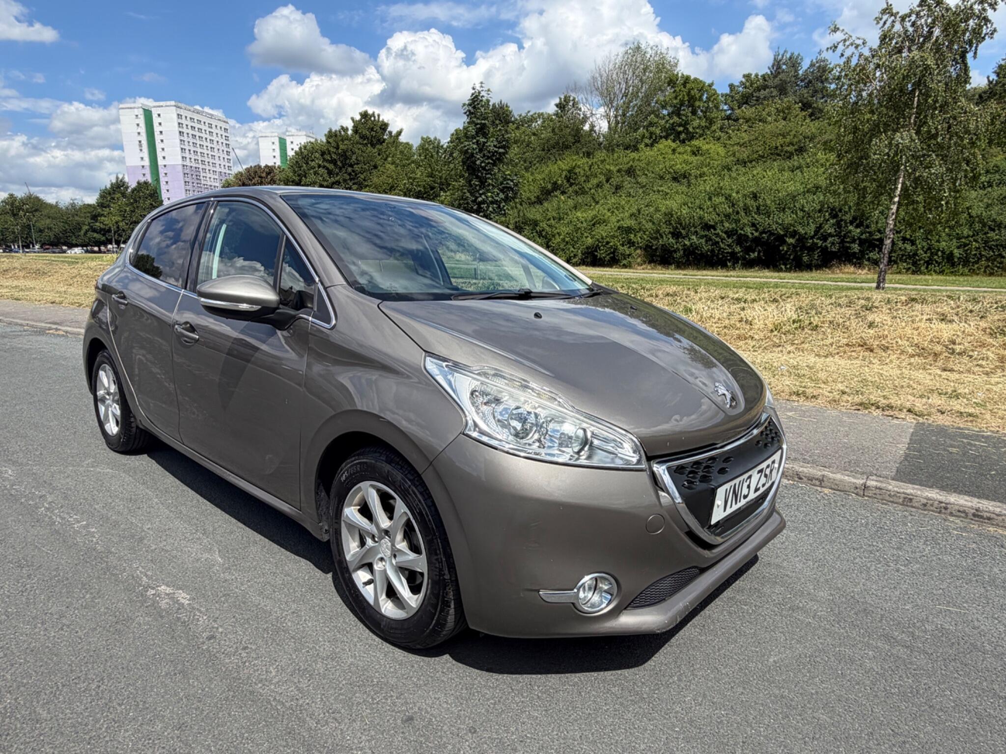 Peugeot 208