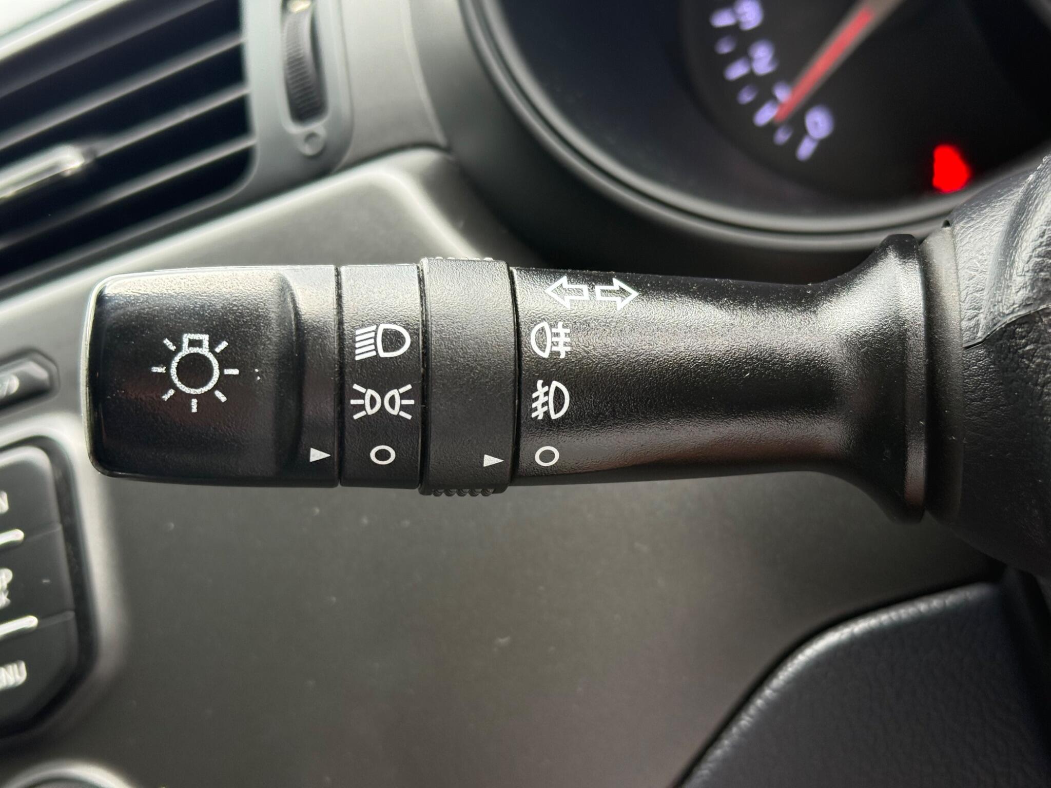 Kia Rio - Image 16