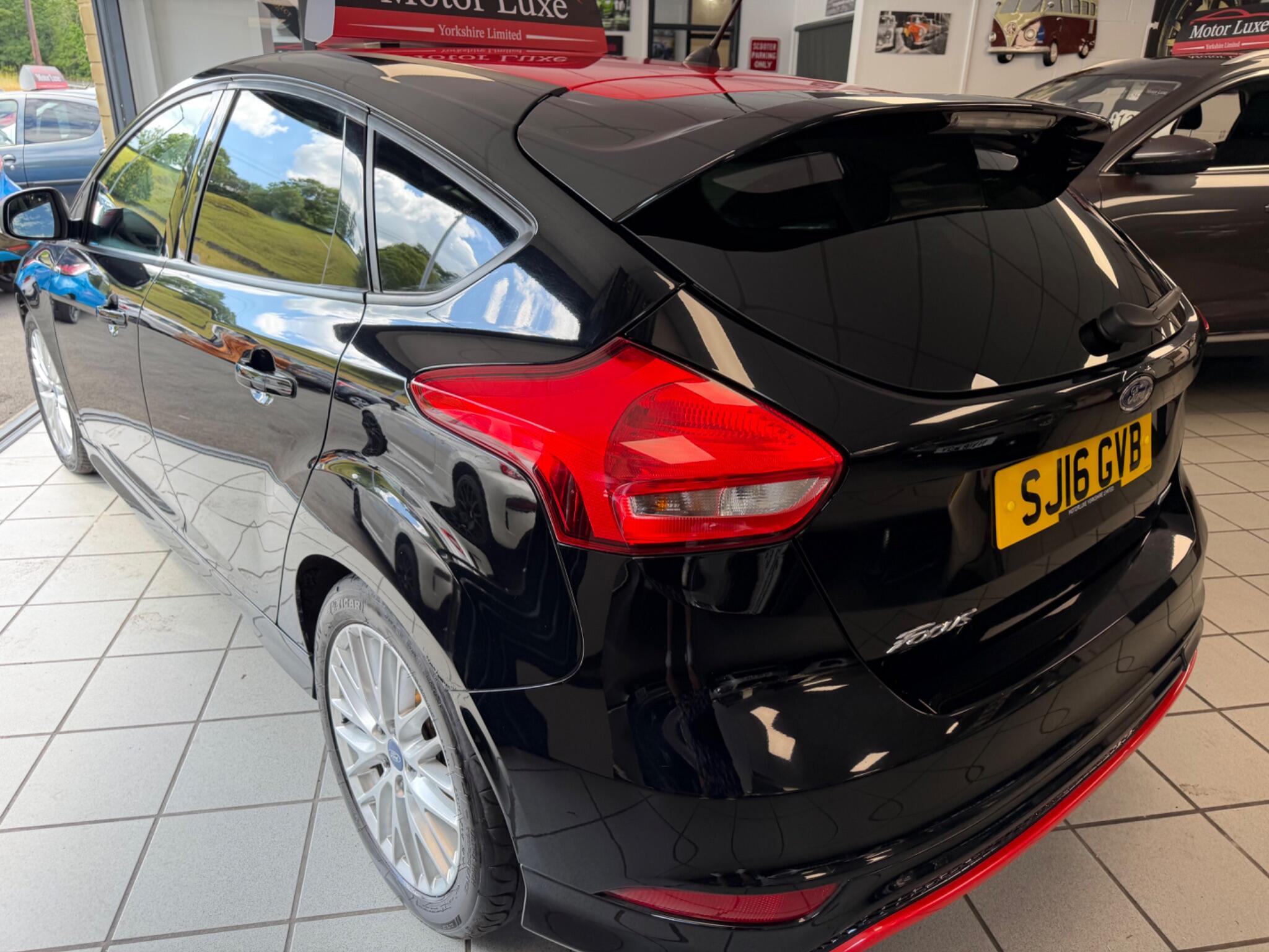 Ford Focus - Image 3