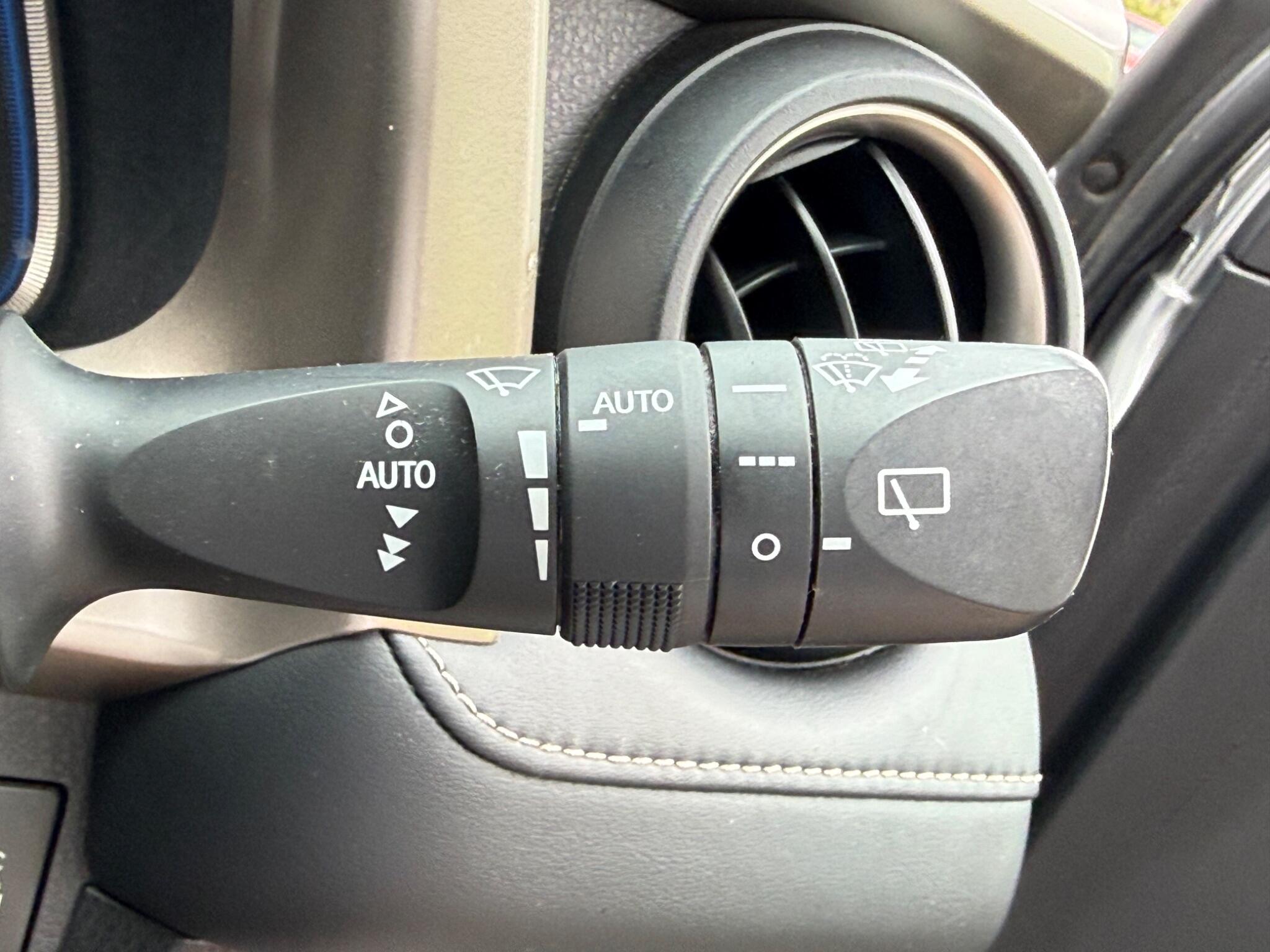 Toyota RAV4 - Image 21