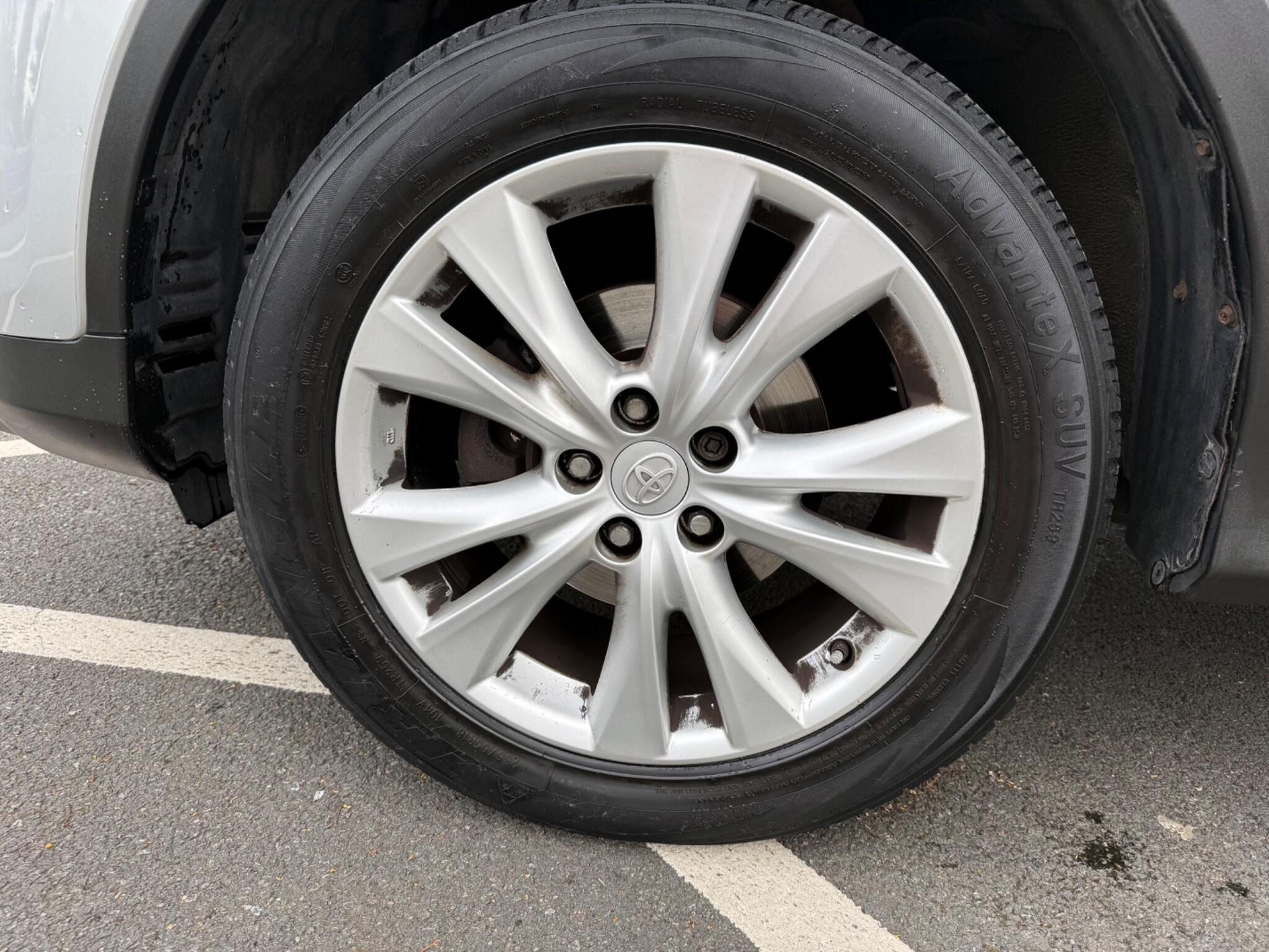 Toyota RAV4 - Image 30