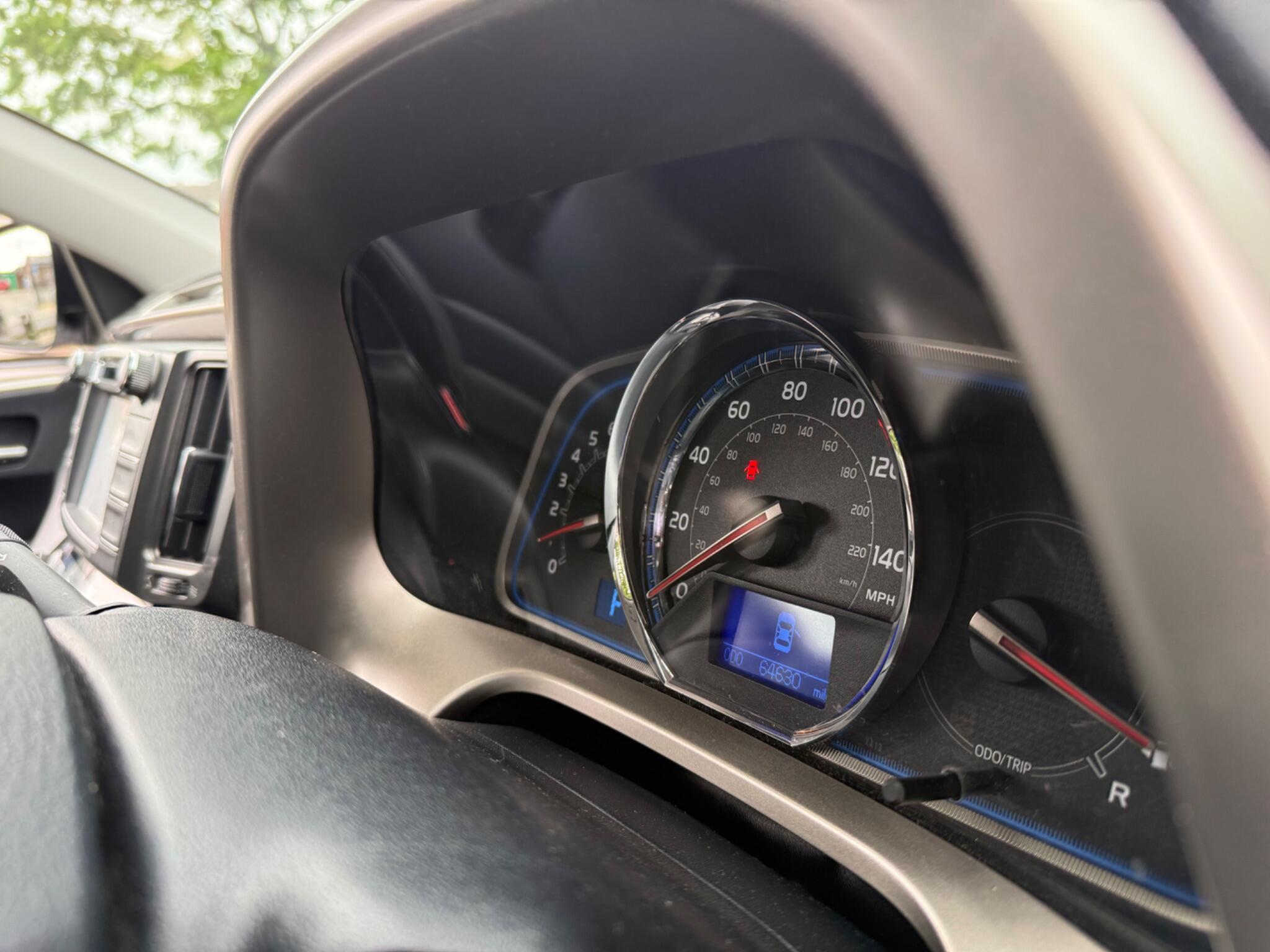 Toyota RAV4 - Image 12