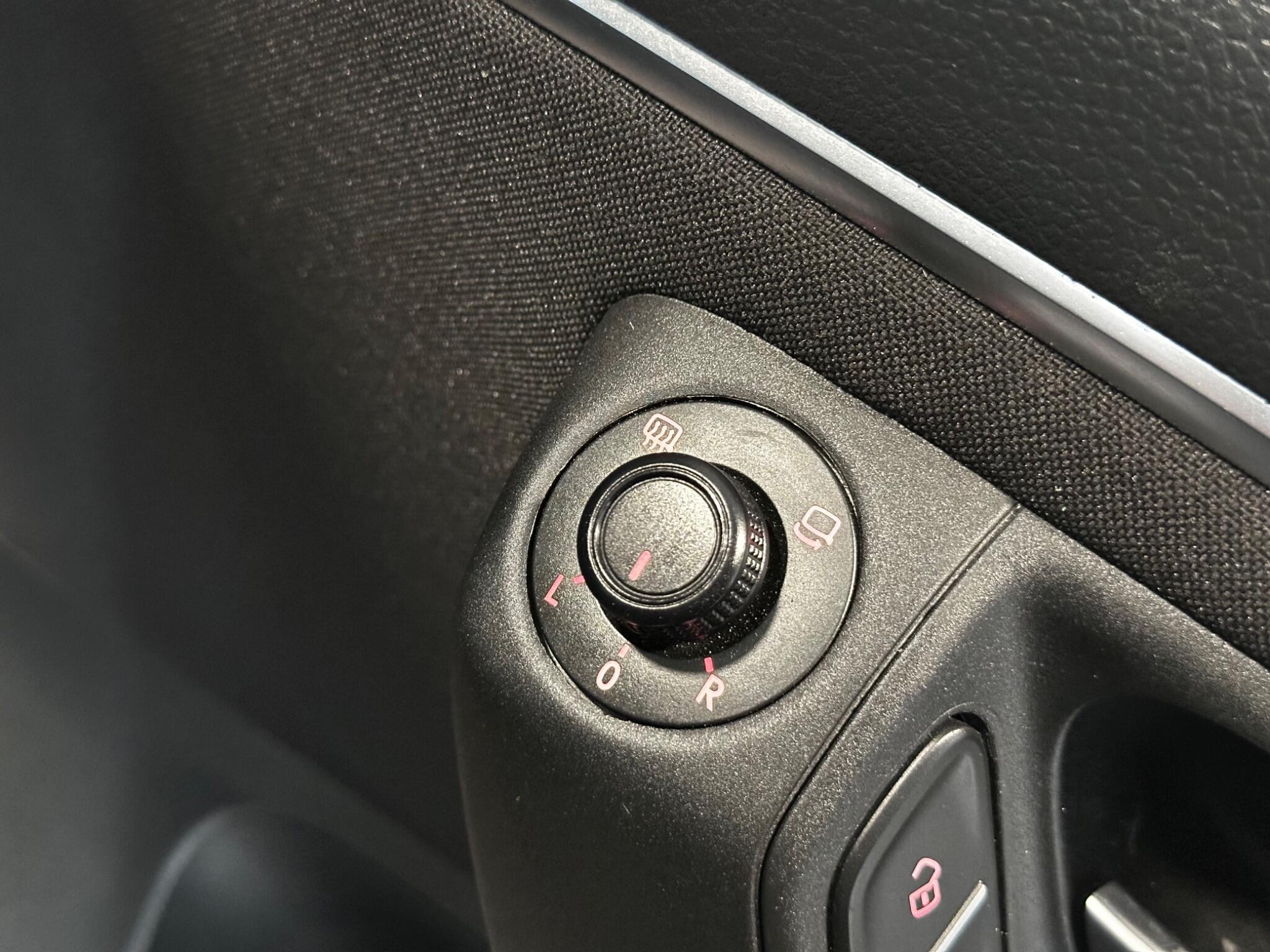 Volkswagen Polo - Image 13