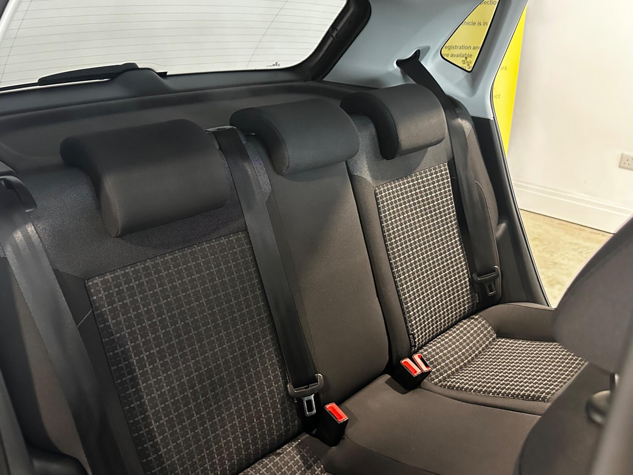 Volkswagen Polo - Image 18