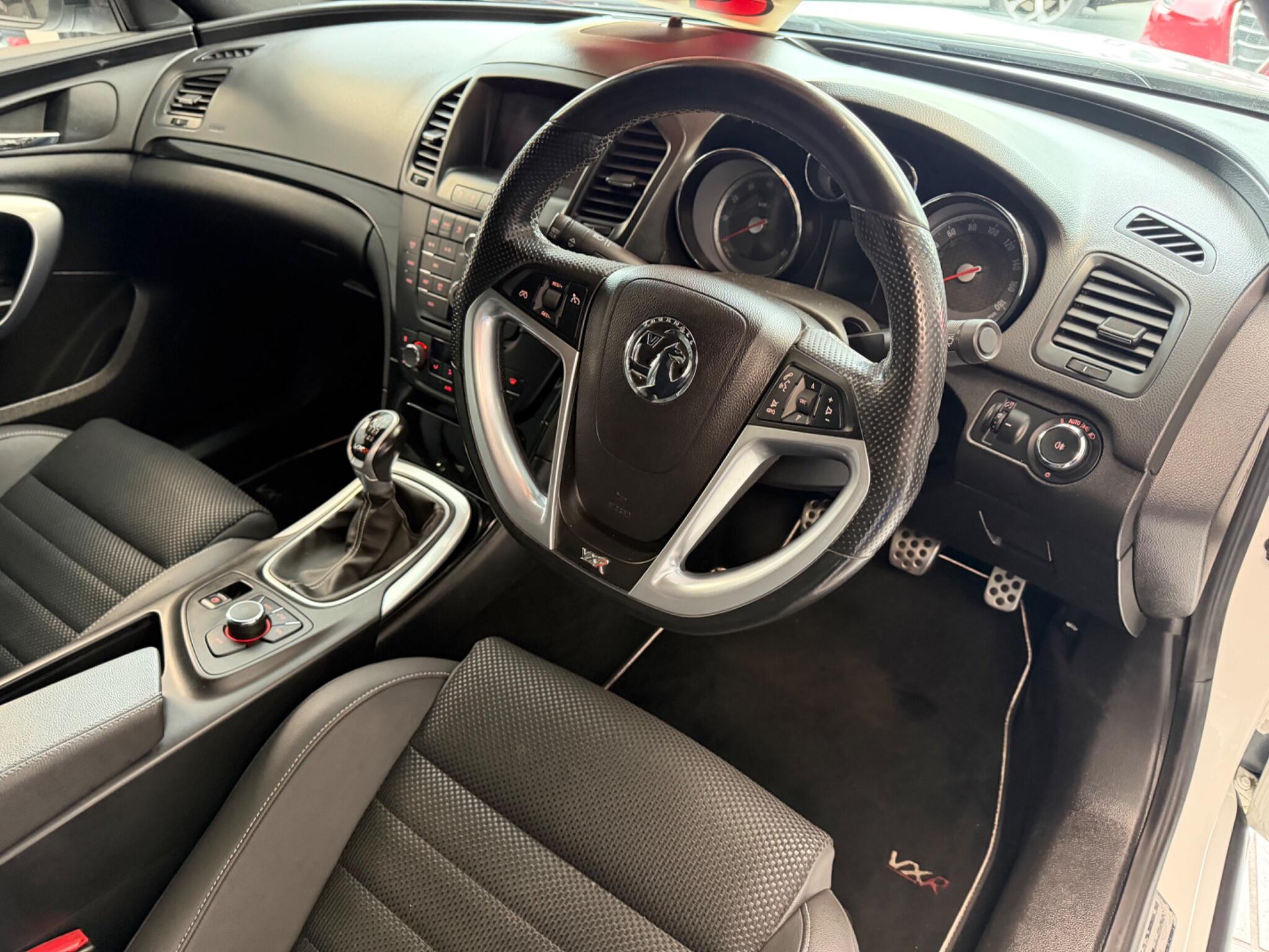 Vauxhall Insignia - Image 14
