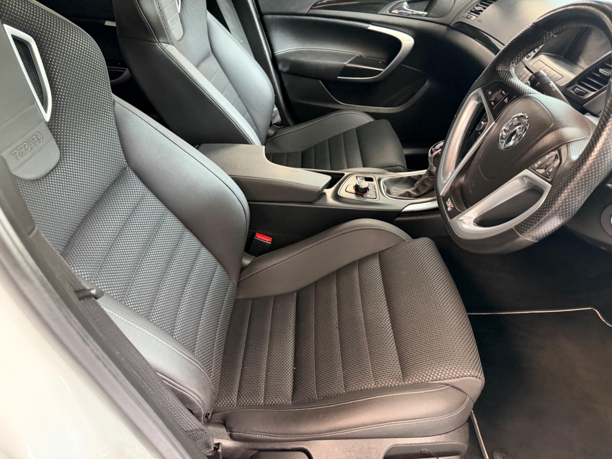 Vauxhall Insignia - Image 17