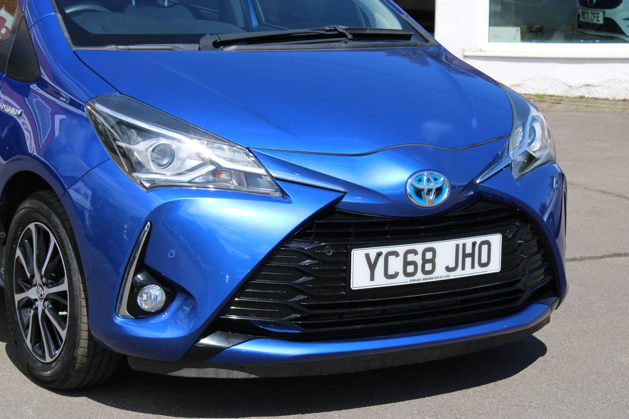Toyota Yaris - Image 10