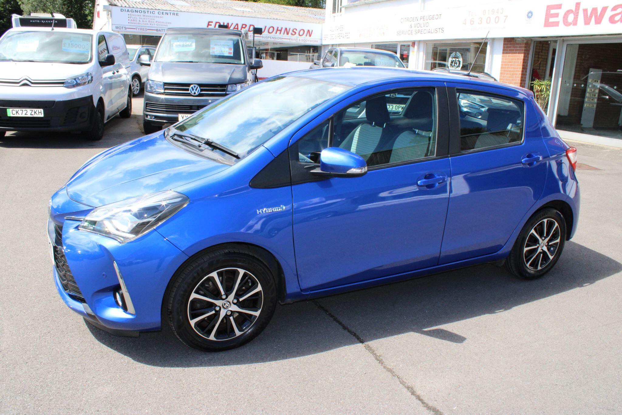Toyota Yaris - Image 20