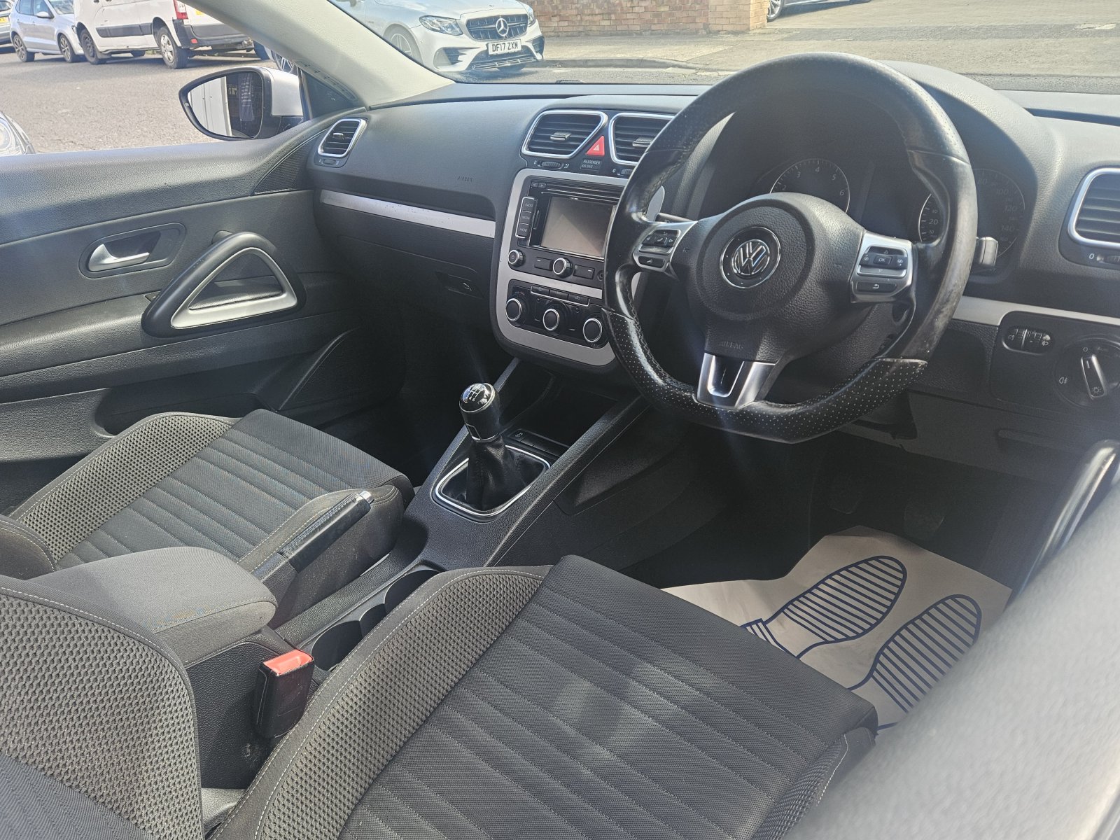 Volkswagen Scirocco - Image 15