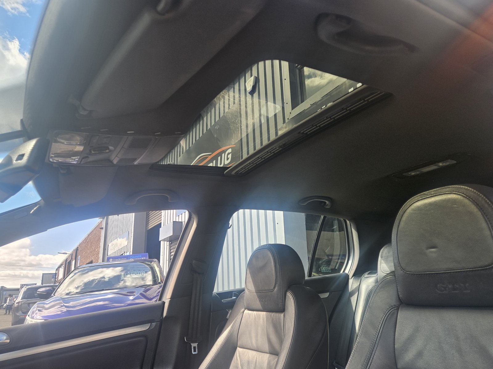 Volkswagen Golf - Image 15