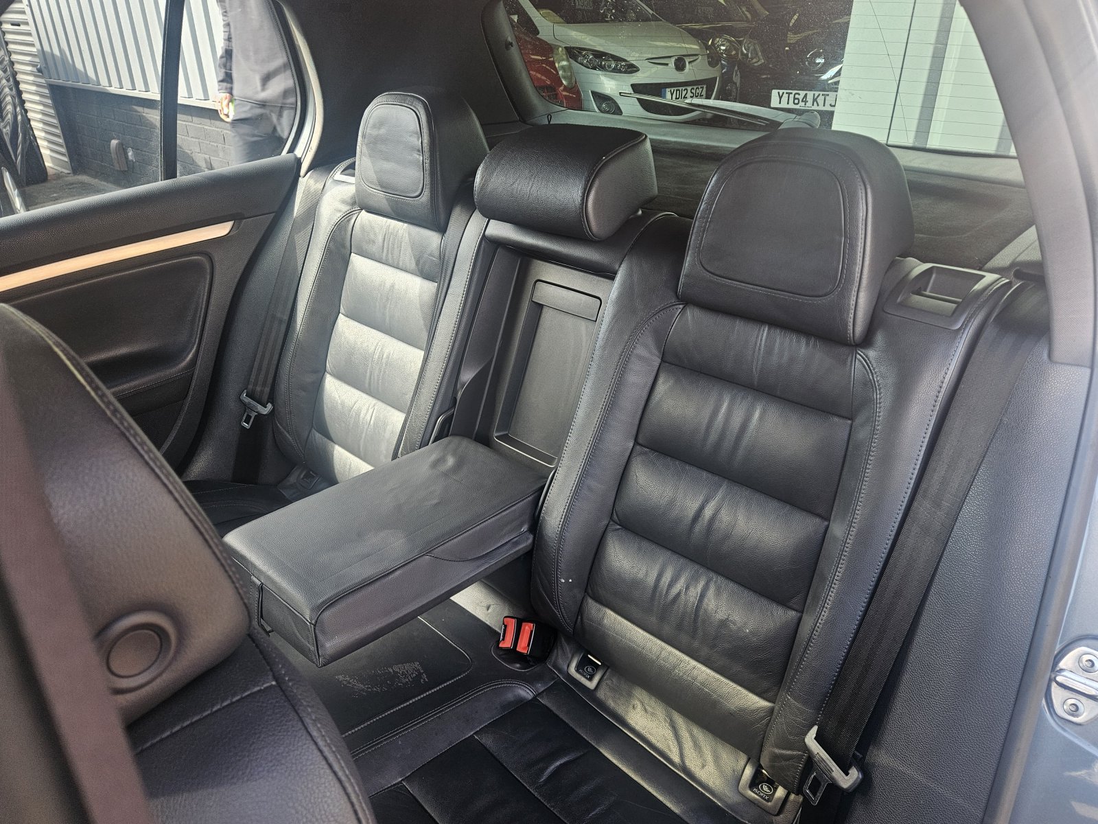 Volkswagen Golf - Image 20