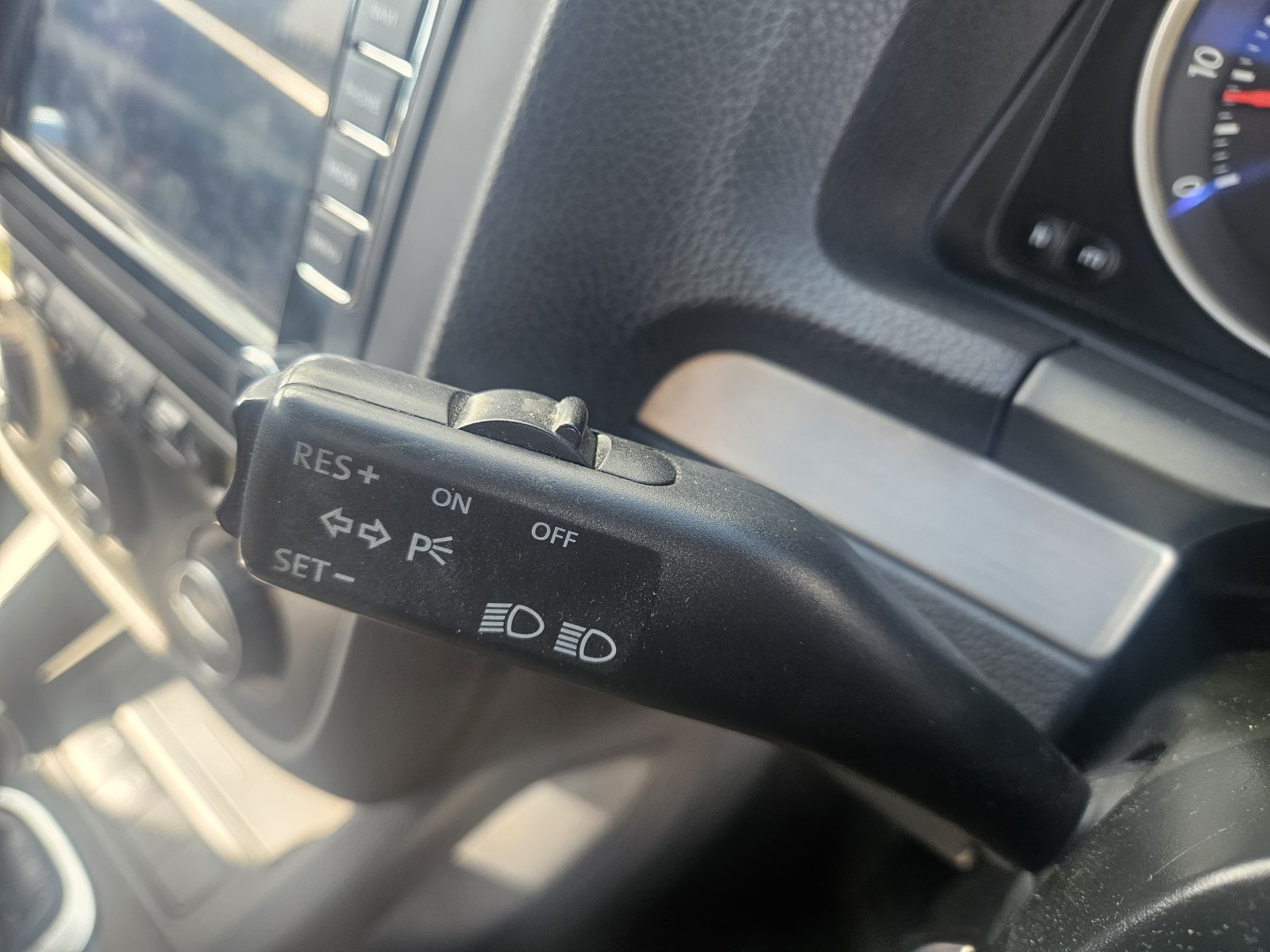Volkswagen Golf - Image 28