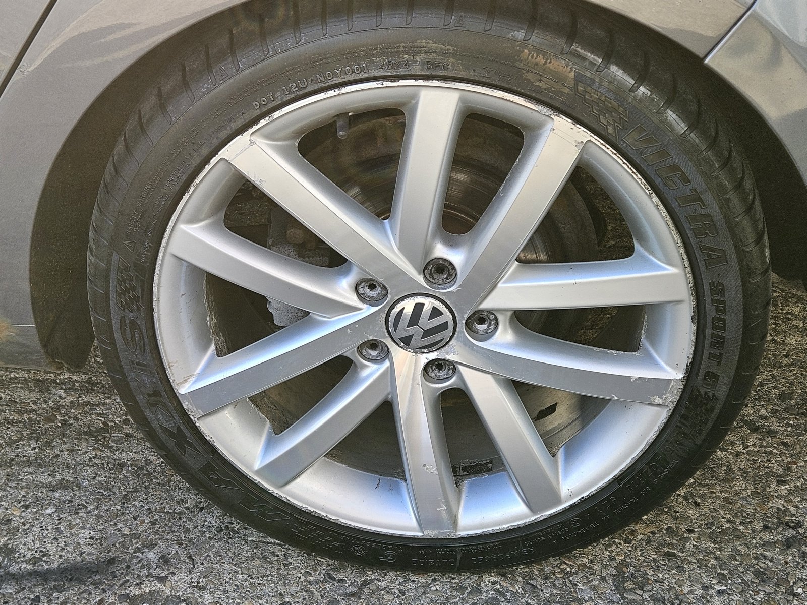 Volkswagen Golf - Image 8