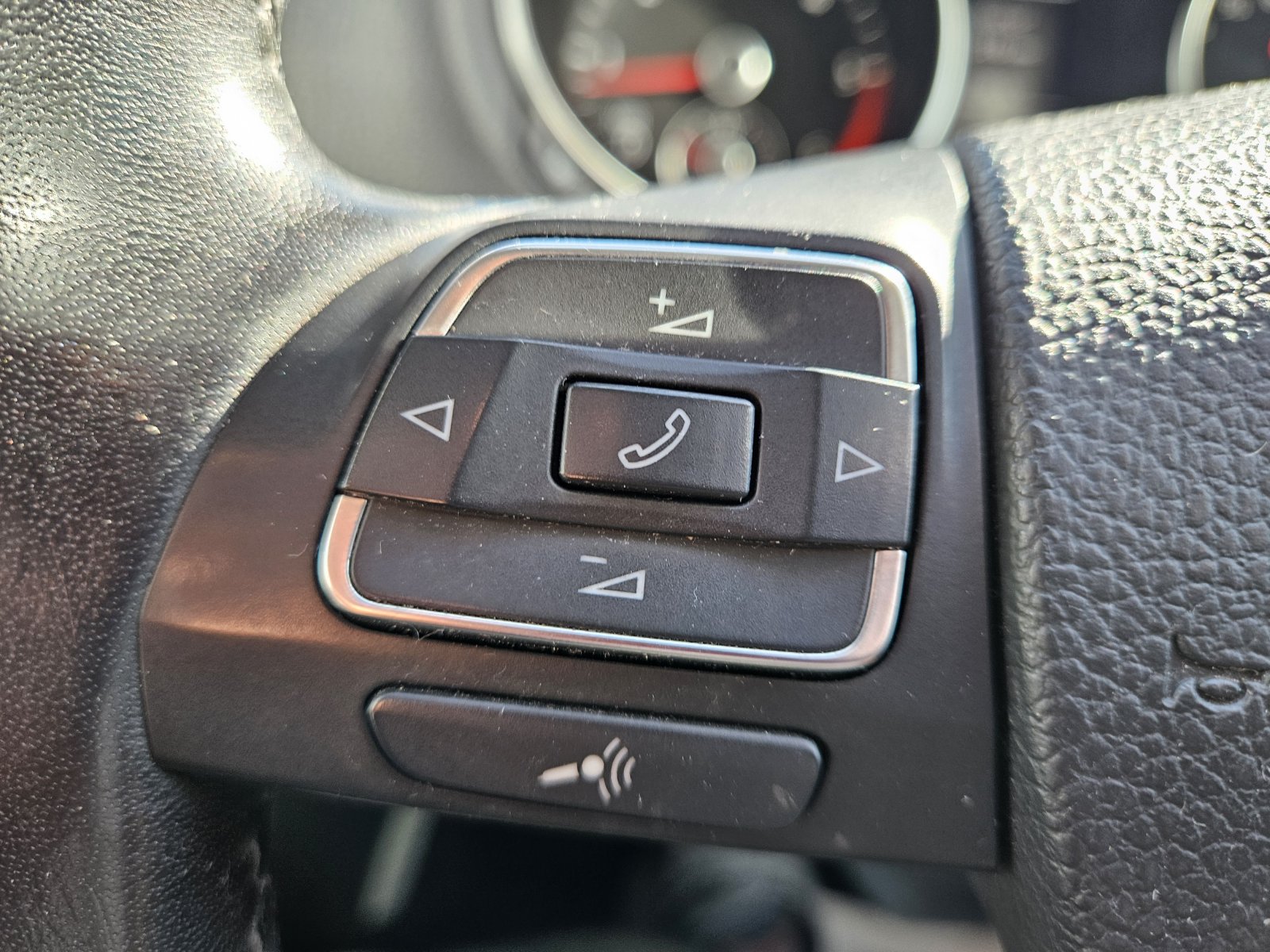 Volkswagen Golf - Image 16