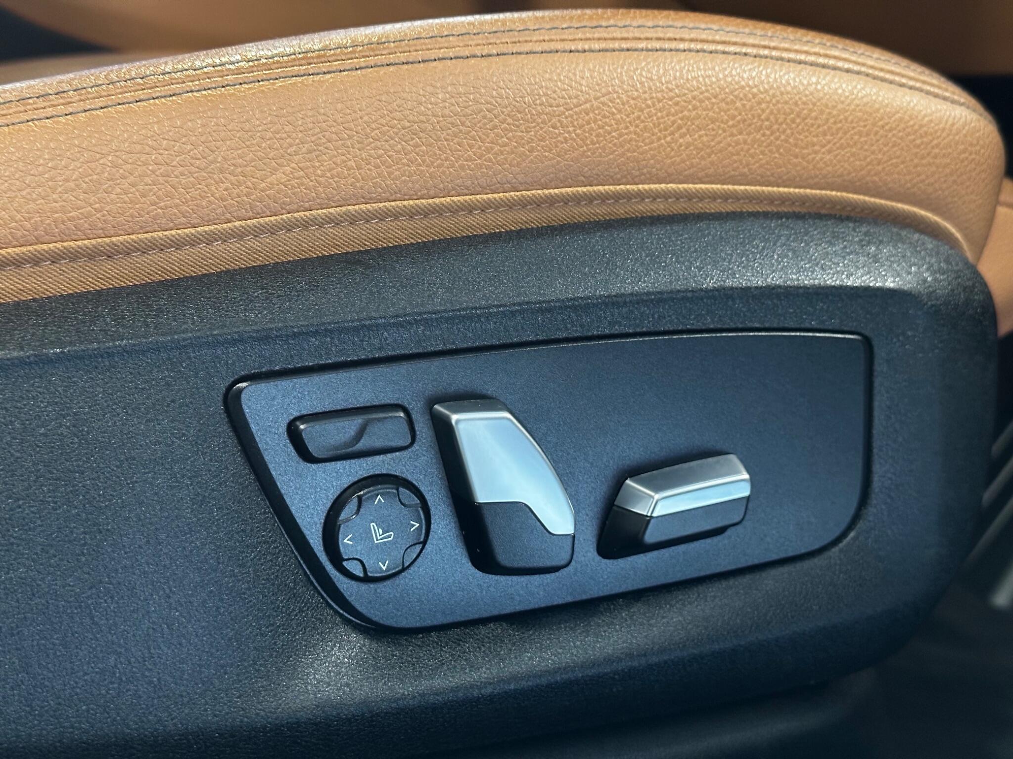 BMW 6 SERIES GRAN TURISMO - Image 17