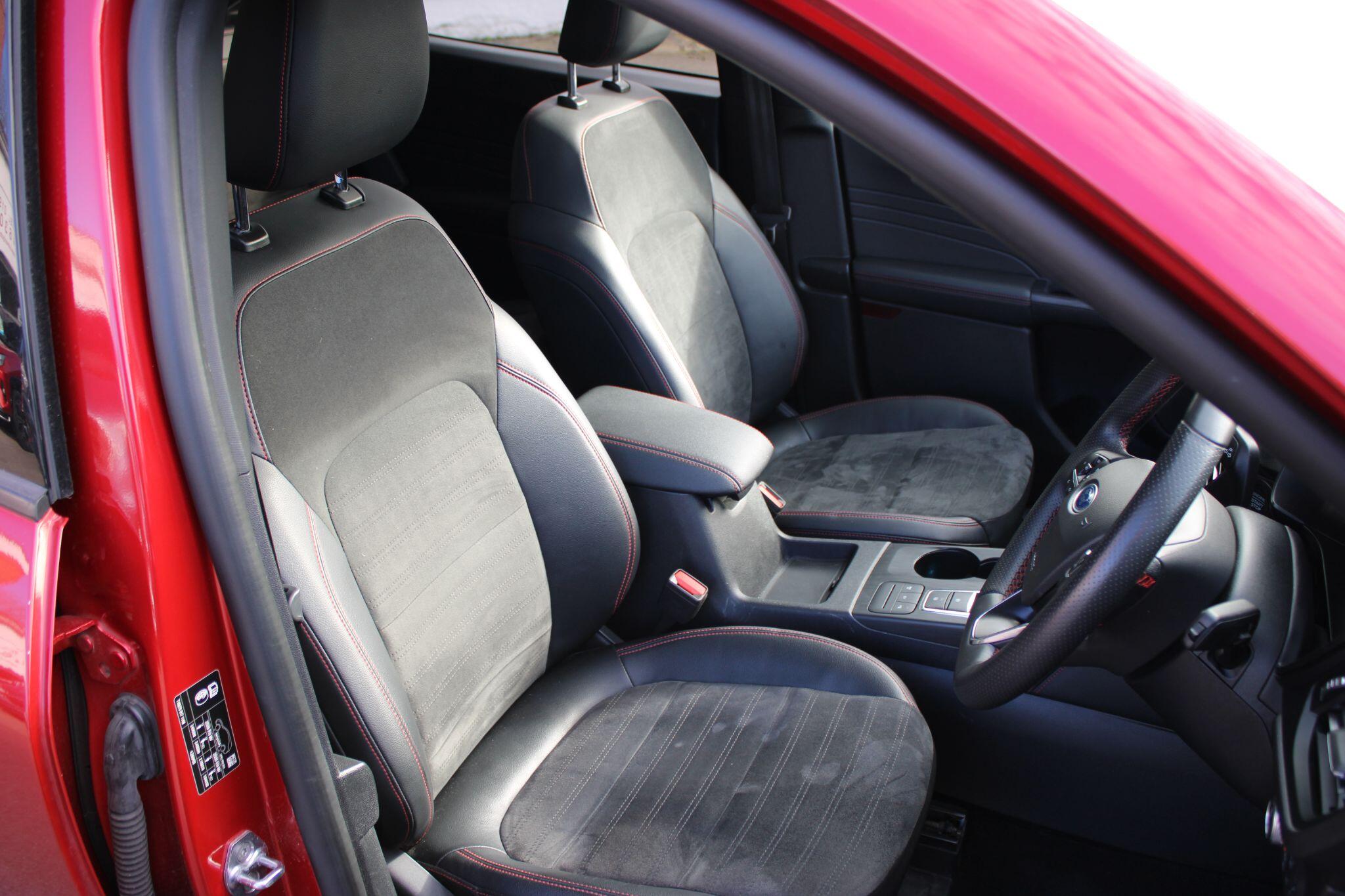 Ford Kuga - Image 14