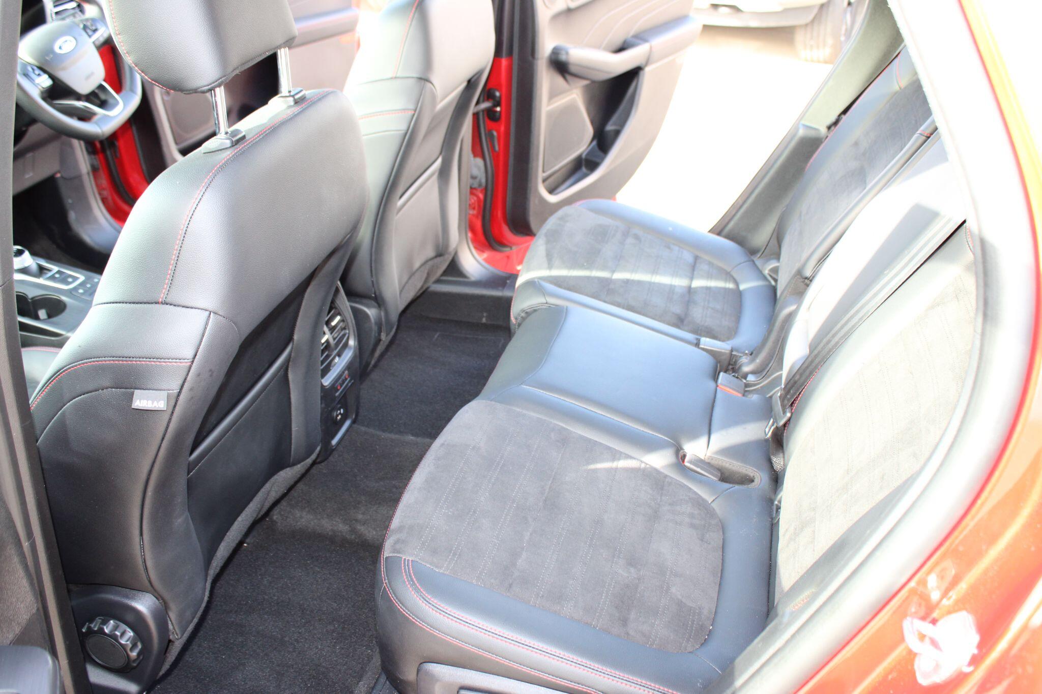 Ford Kuga - Image 17