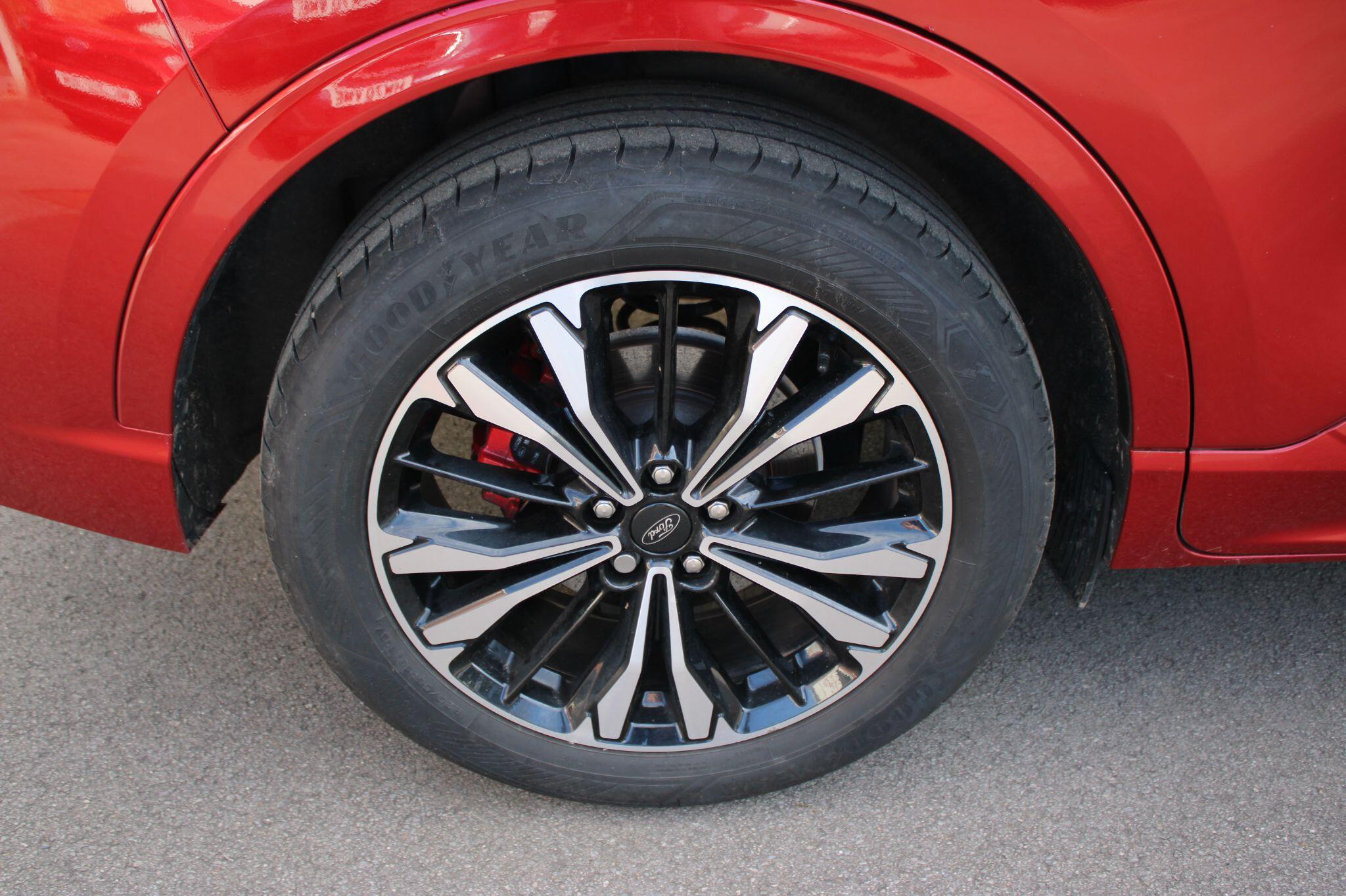 Ford Kuga - Image 19