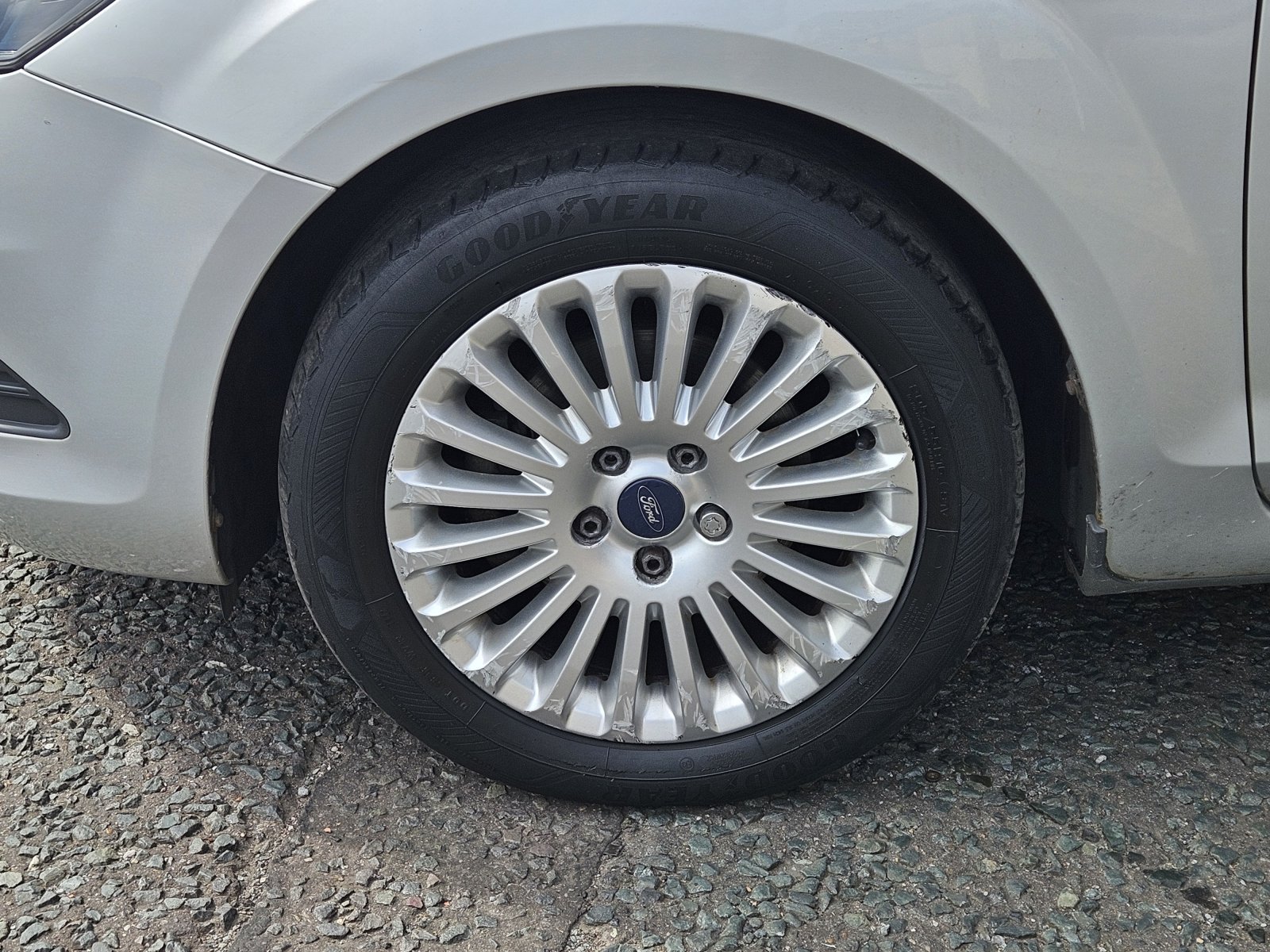 Ford Focus - Image 8