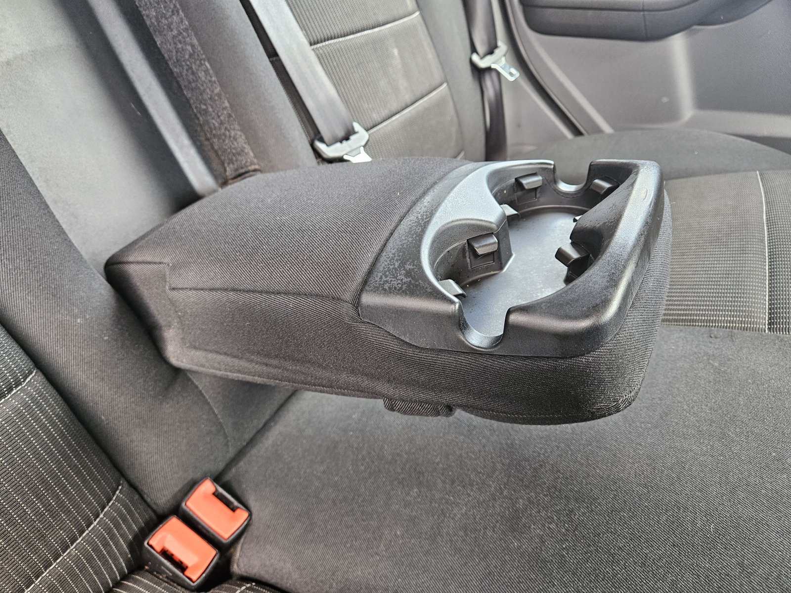 Ford Focus - Image 32
