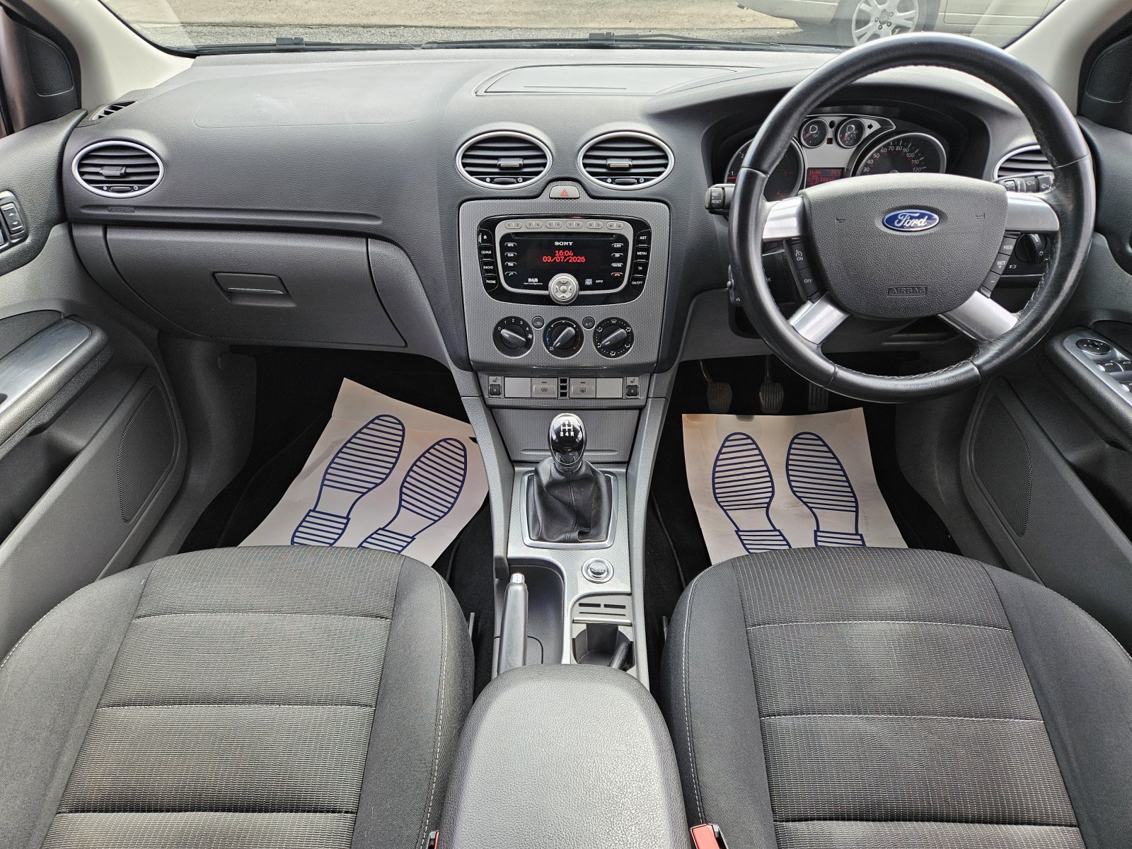 Ford Focus - Image 34