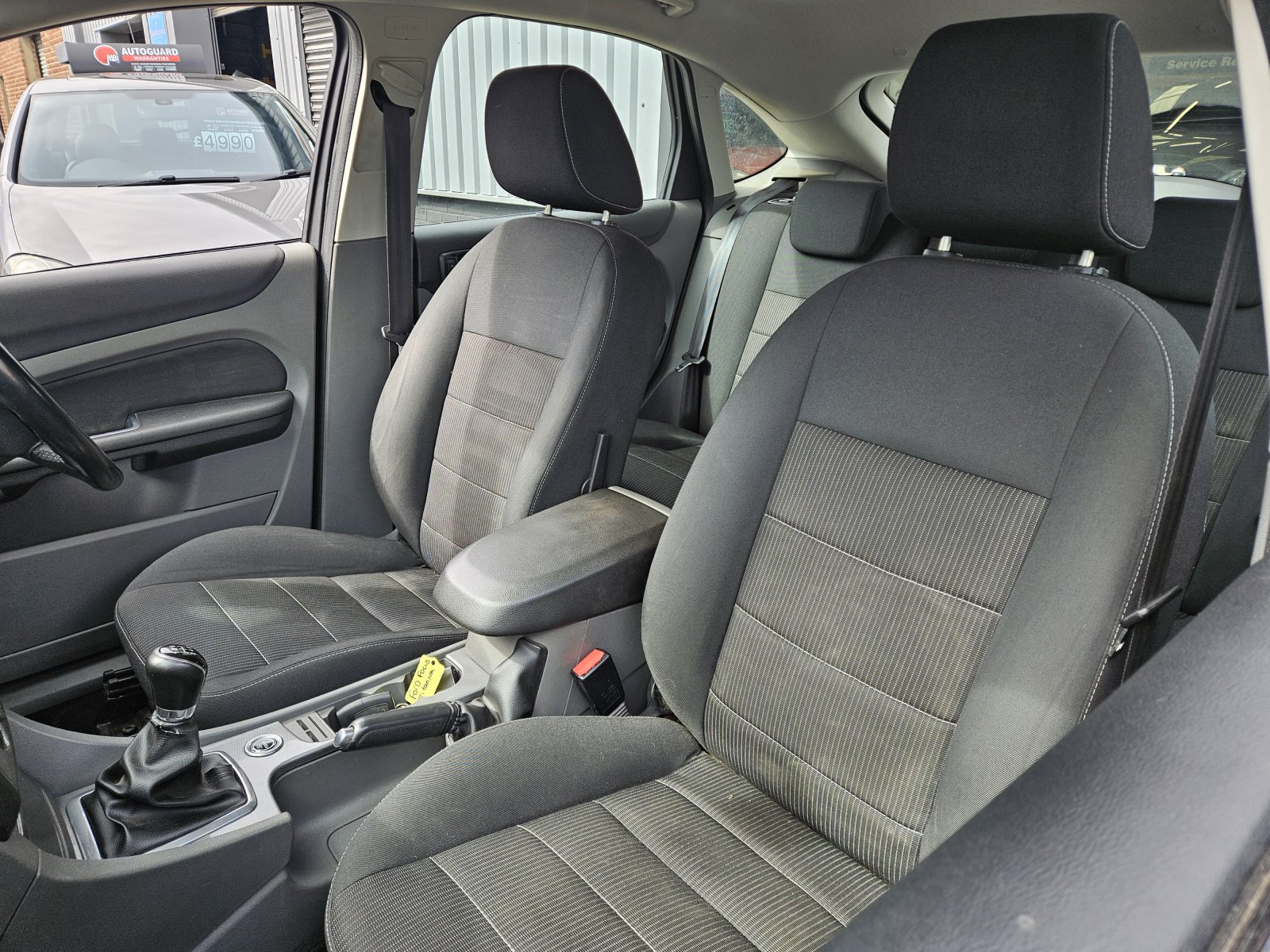 Ford Focus - Image 37