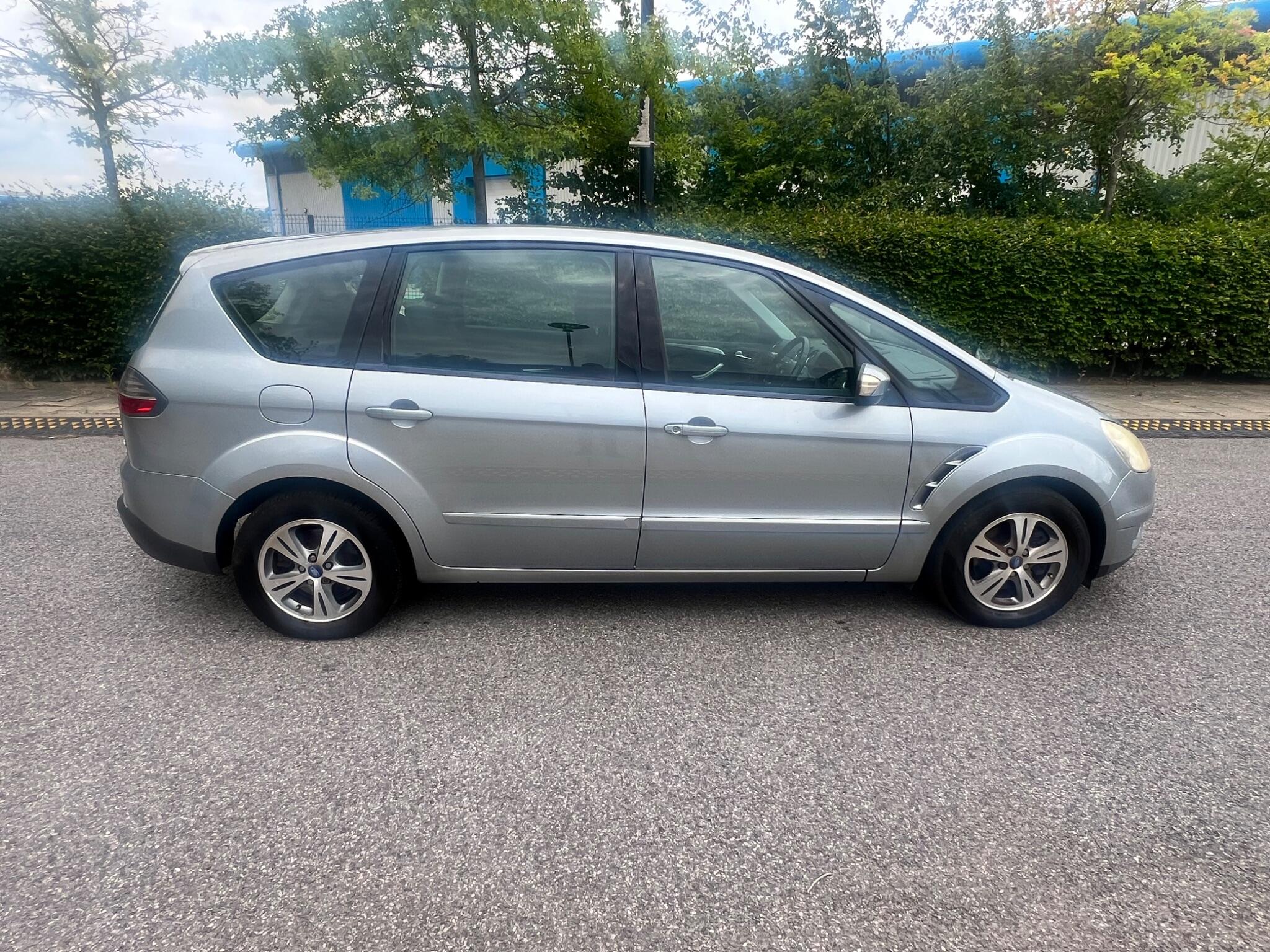 Ford S-MAX - Image 8