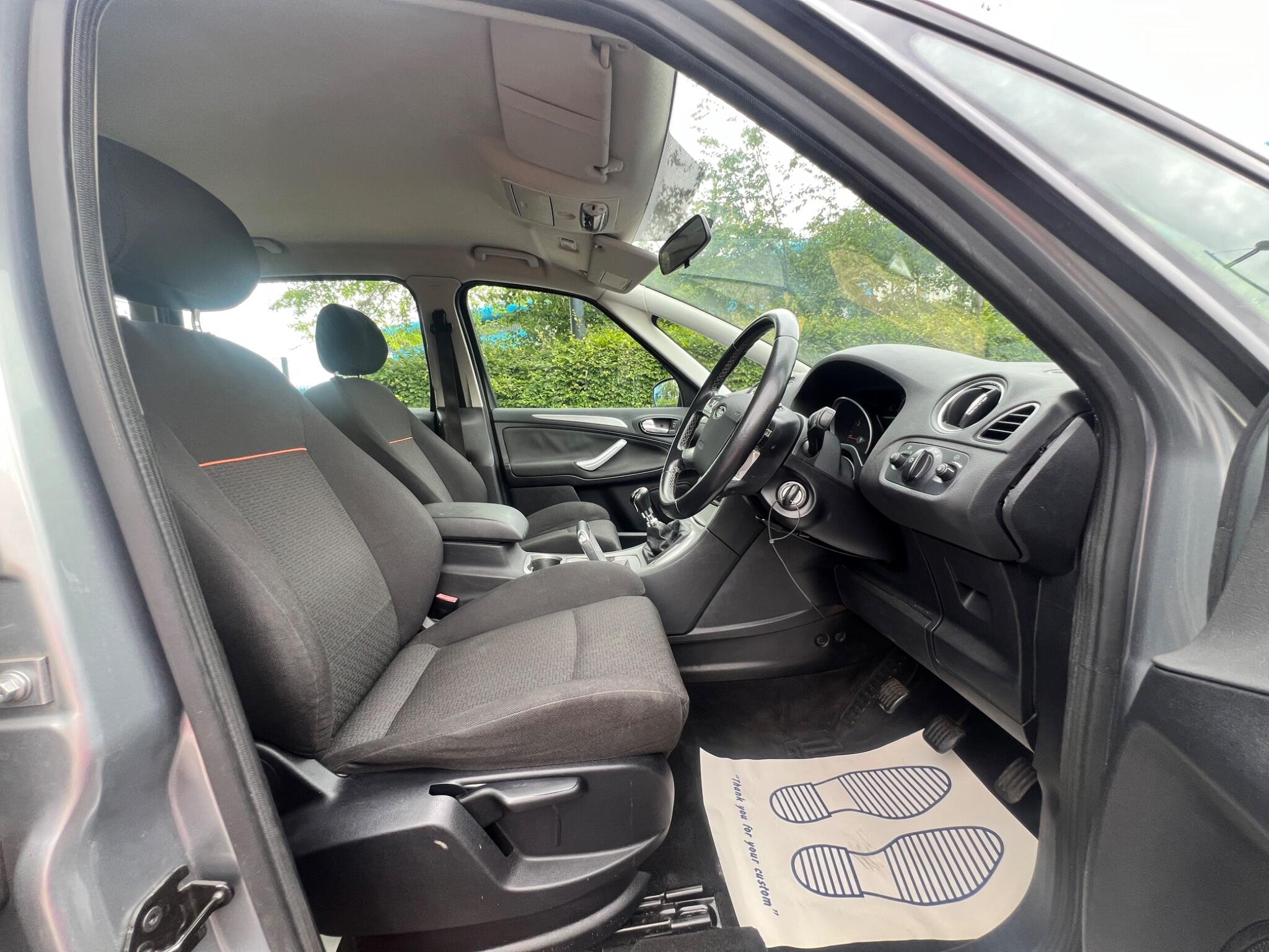 Ford S-MAX - Image 11