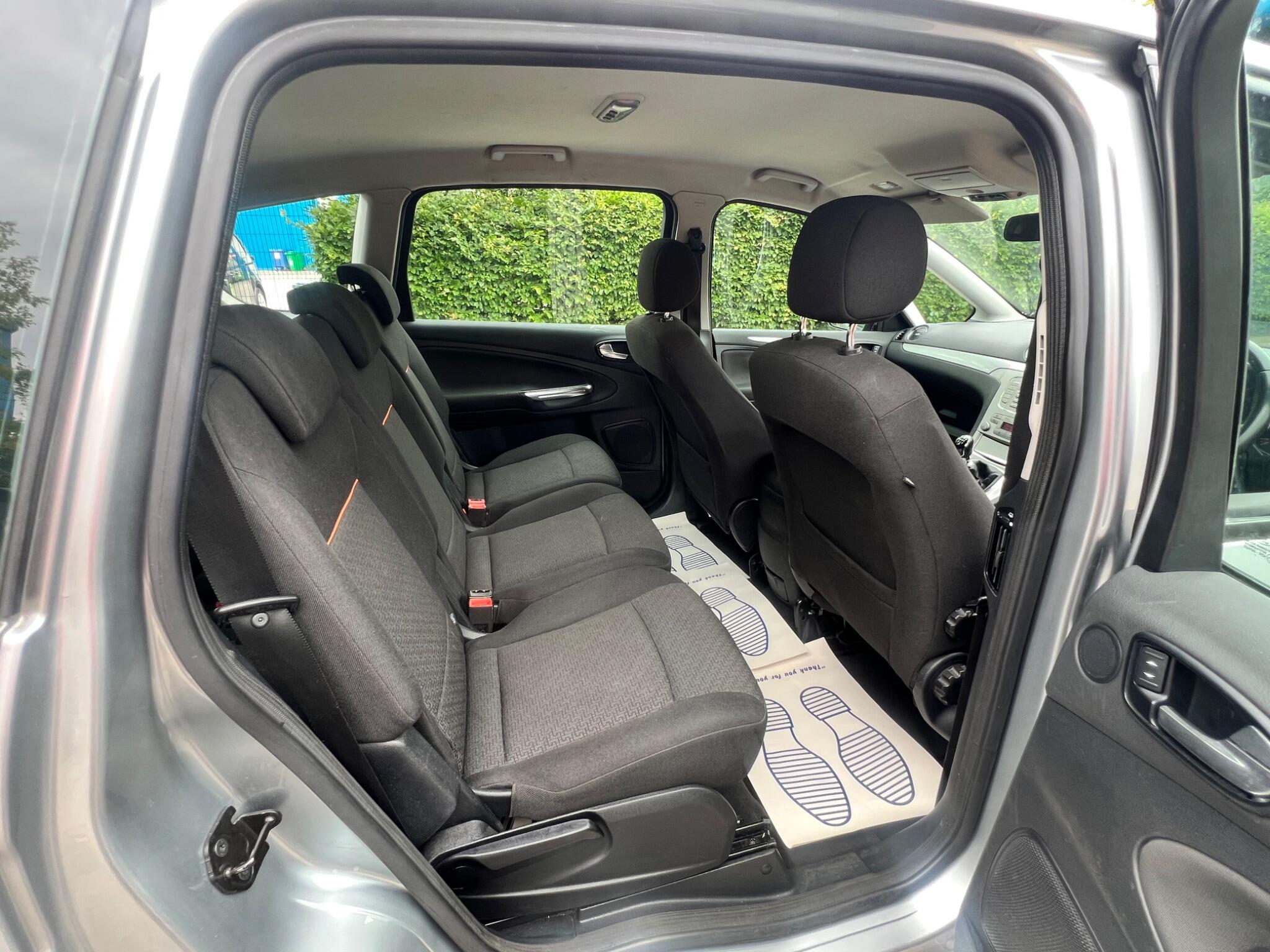 Ford S-MAX - Image 13