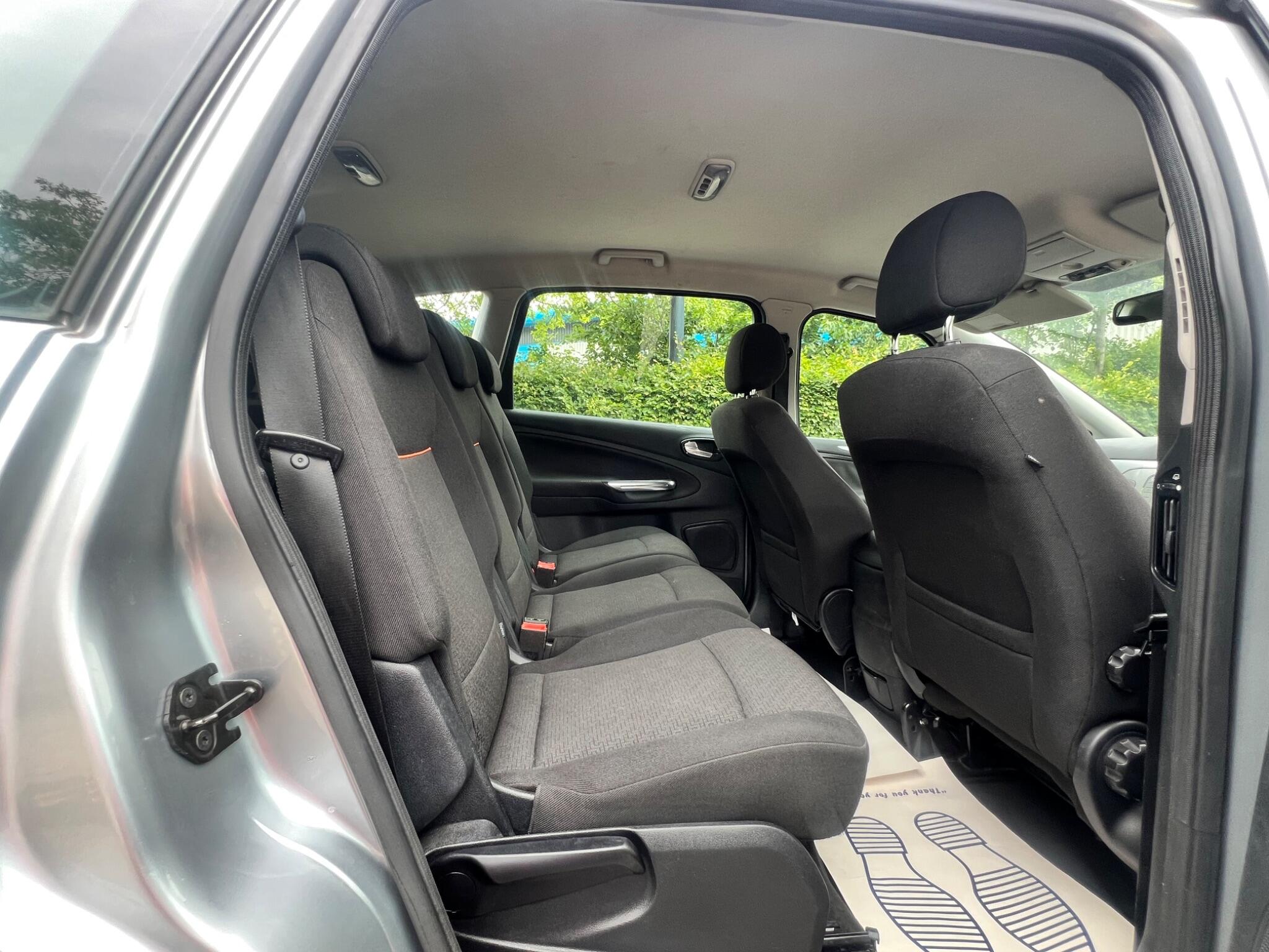 Ford S-MAX - Image 14