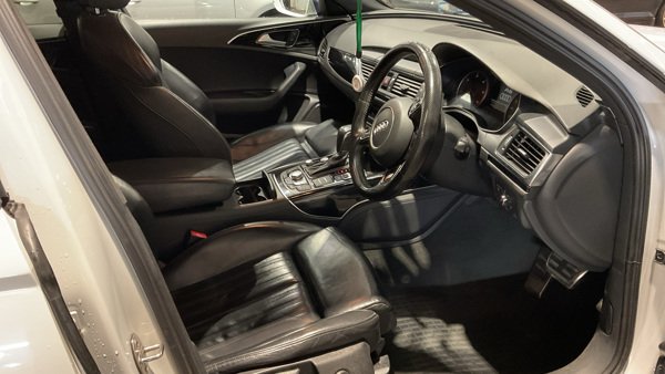 Audi A6 Saloon - Image 10