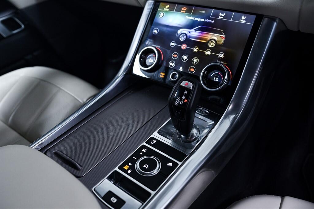 Land Rover RANGE ROVER SPORT - Image 17