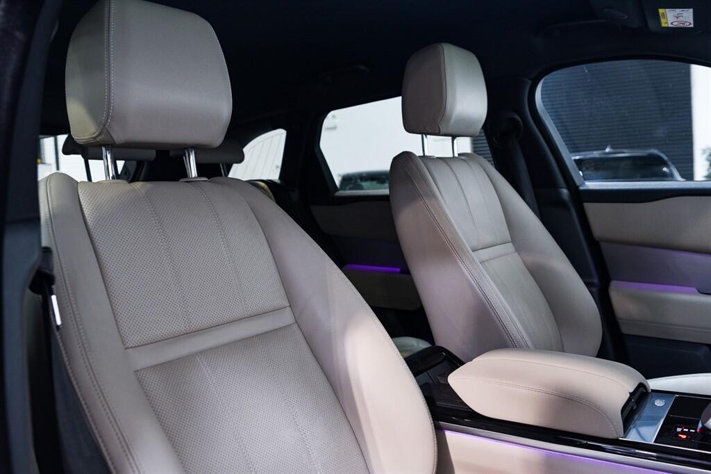 Land Rover Range Rover Velar - Image 9