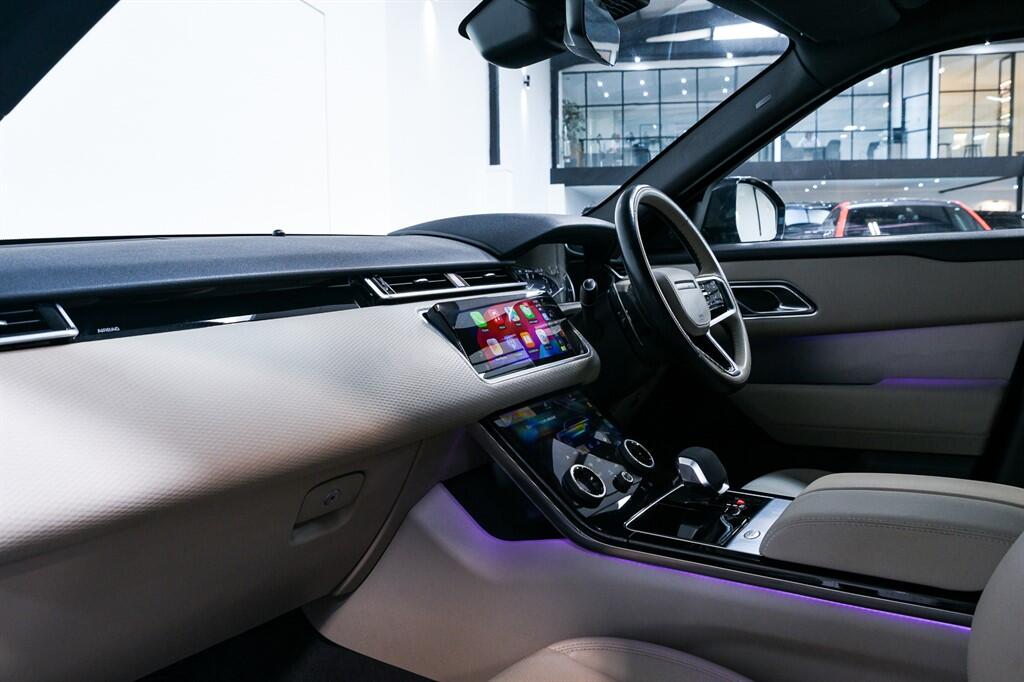 Land Rover Range Rover Velar - Image 10