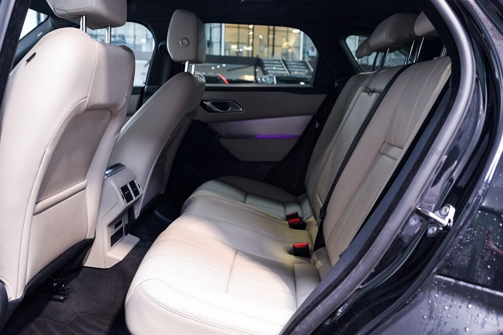 Land Rover Range Rover Velar - Image 12