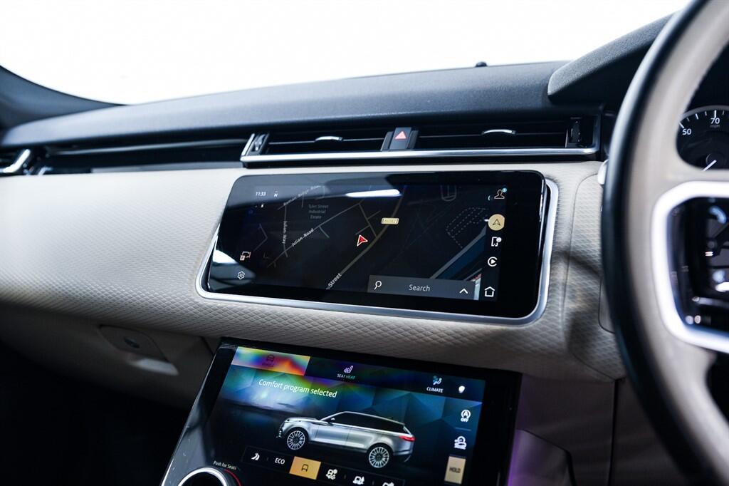 Land Rover Range Rover Velar - Image 17