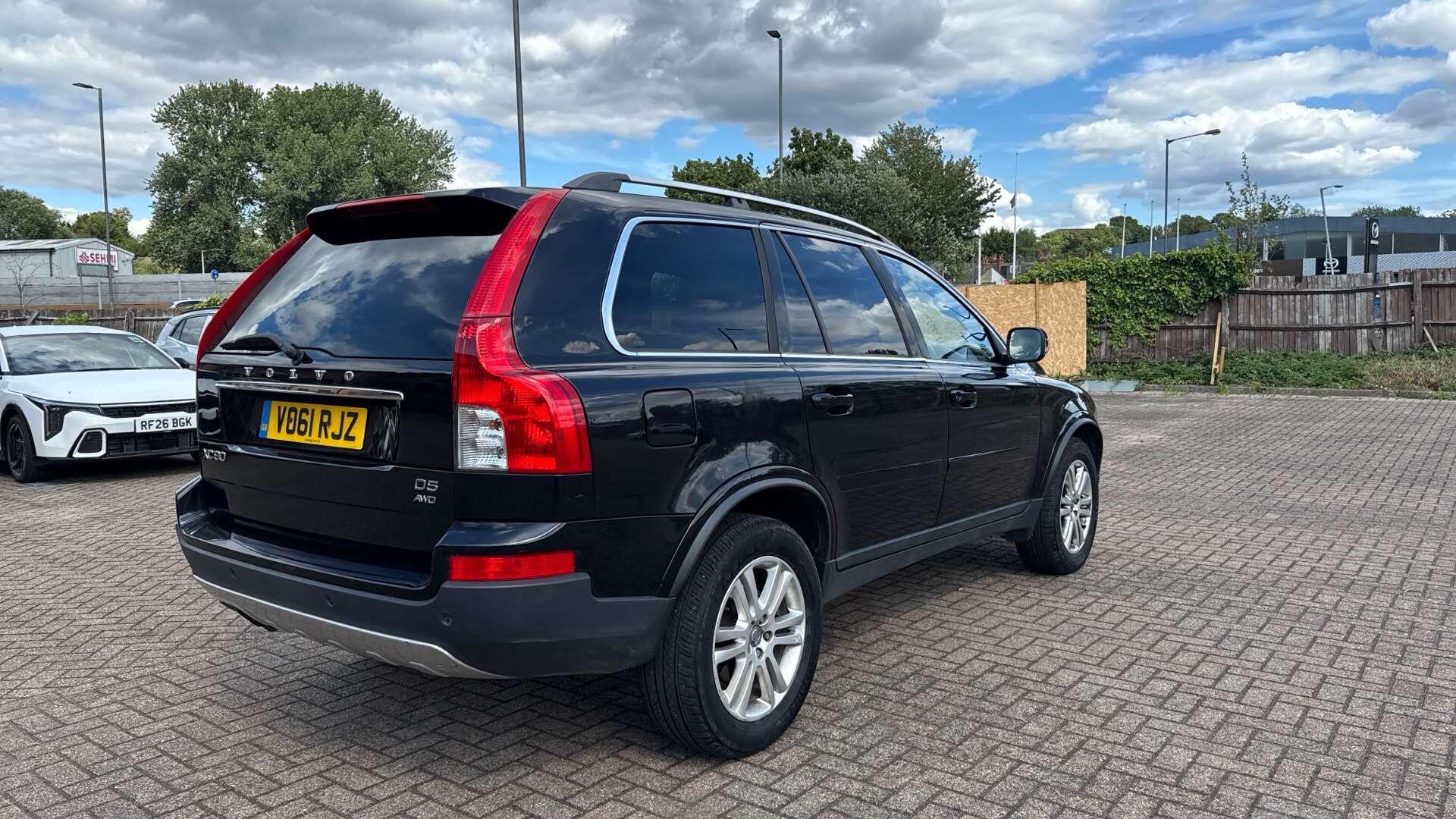 Volvo XC90 - Image 2