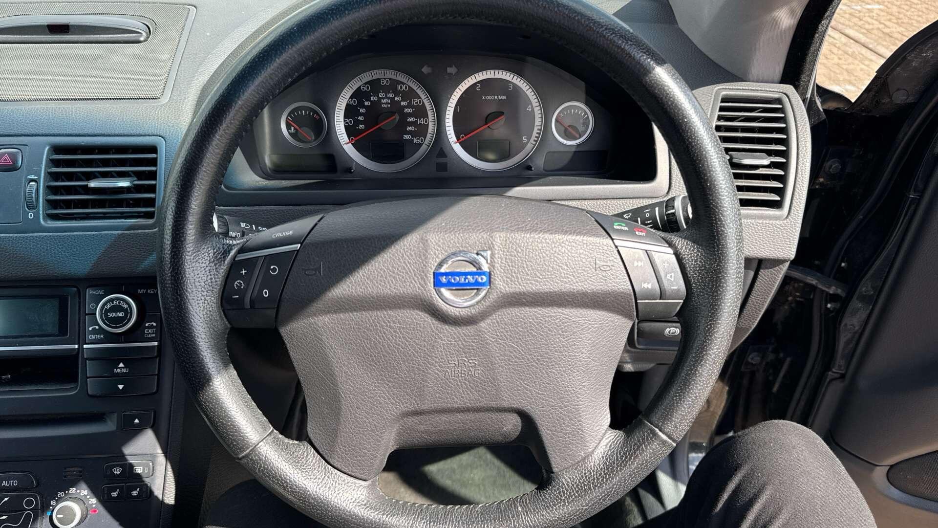 Volvo XC90 - Image 19