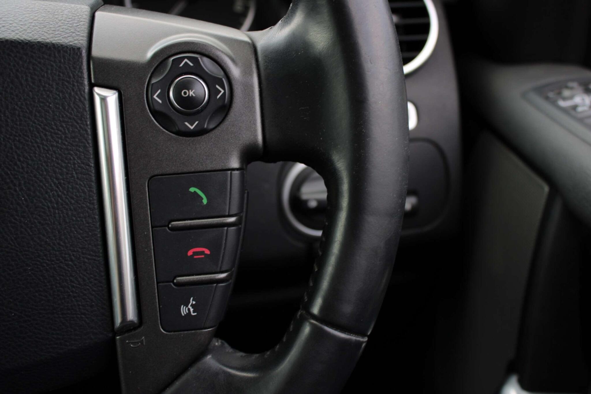 Land Rover DISCOVERY 4 - Image 21
