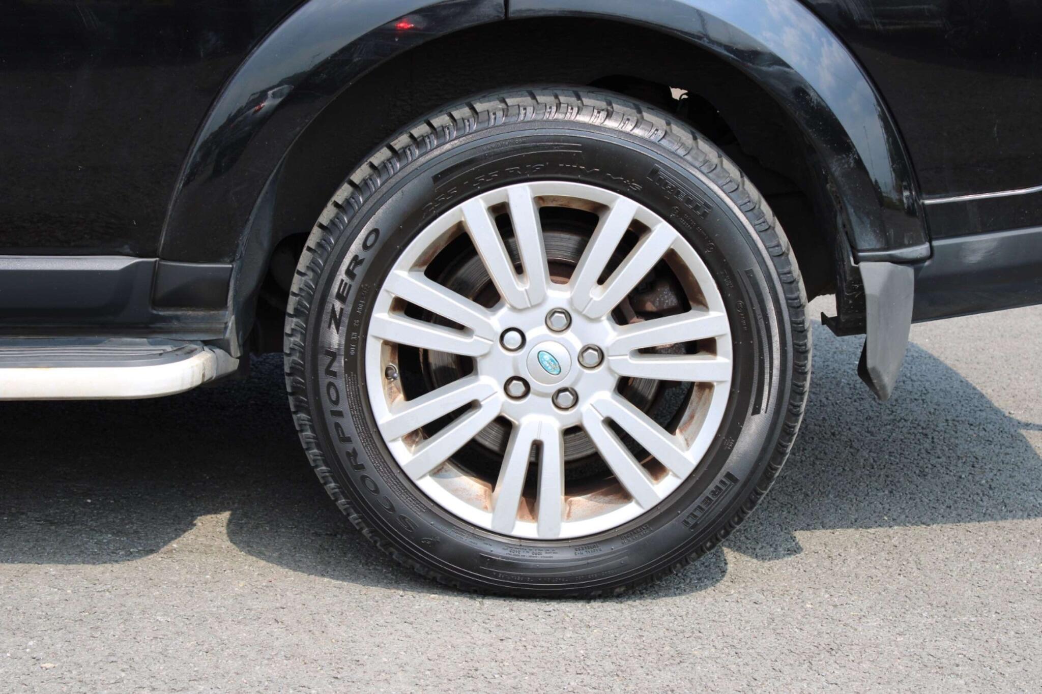 Land Rover DISCOVERY 4 - Image 35