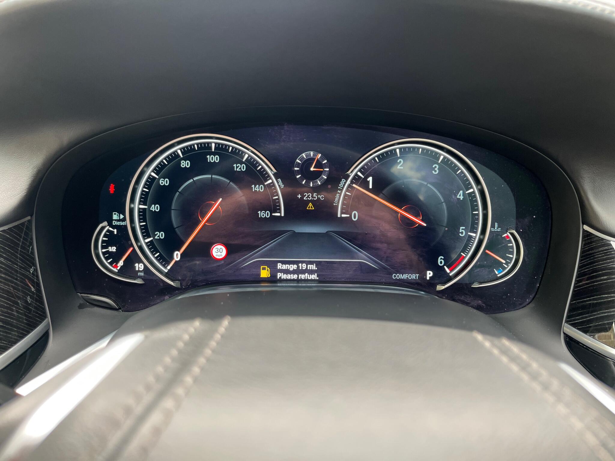 BMW 7 Series - Image 5