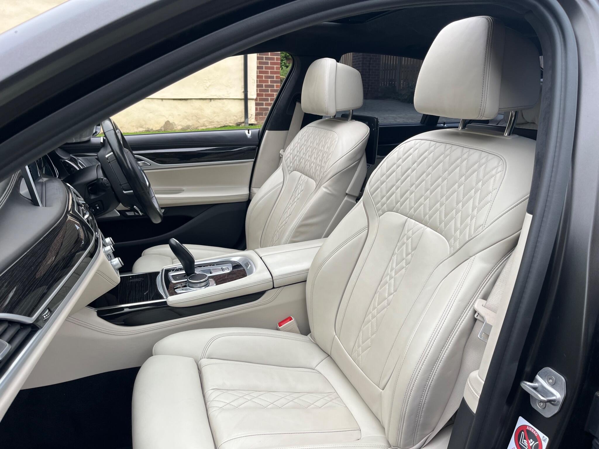 BMW 7 Series - Image 13